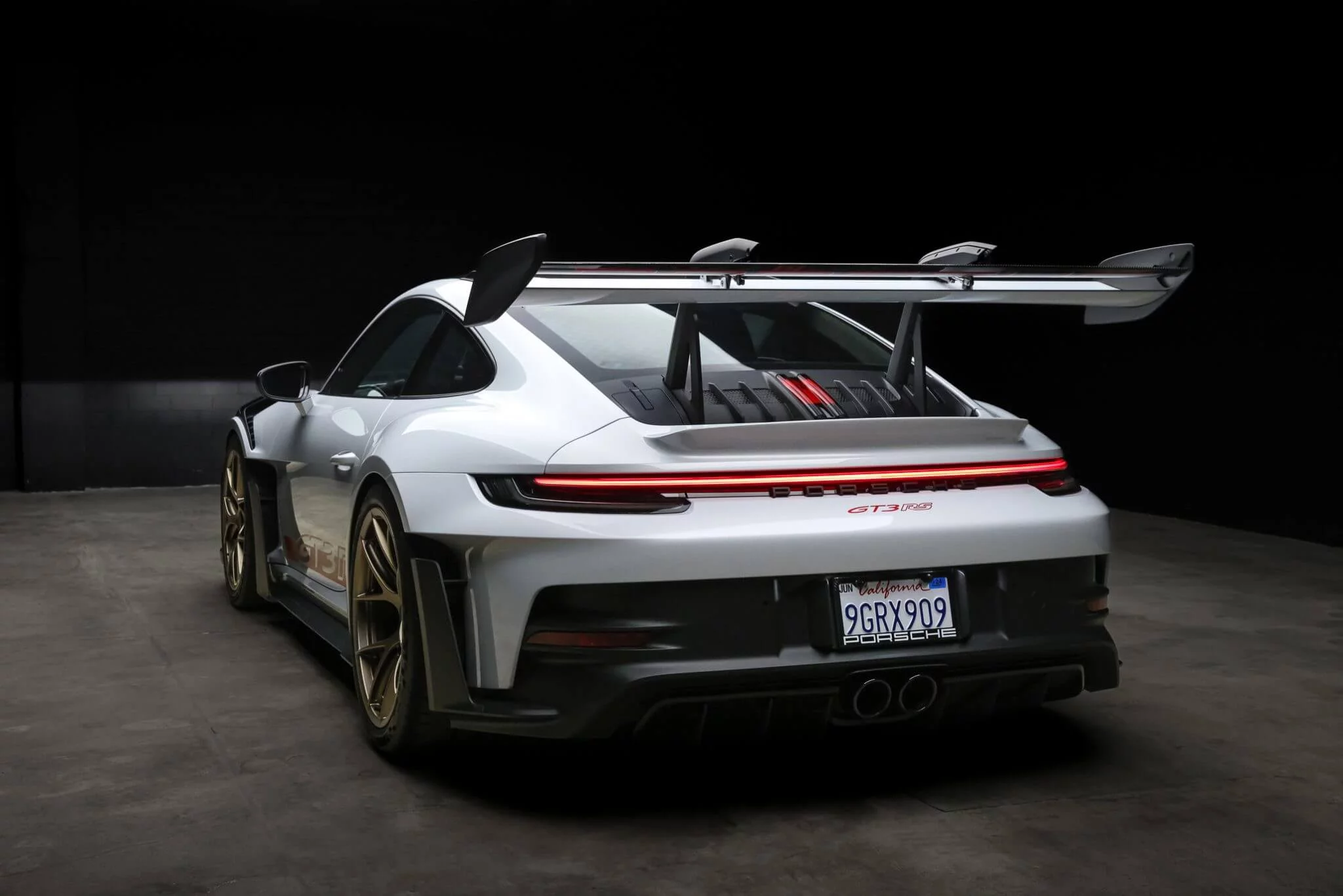 Ice Grey Metallic Porsche 911 GT3 RS