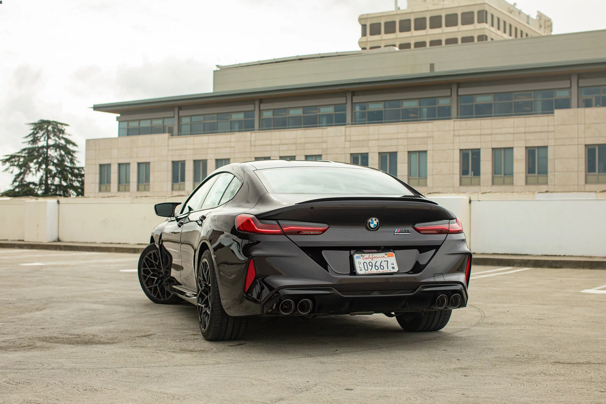 Nero Fuoco BMW M8
