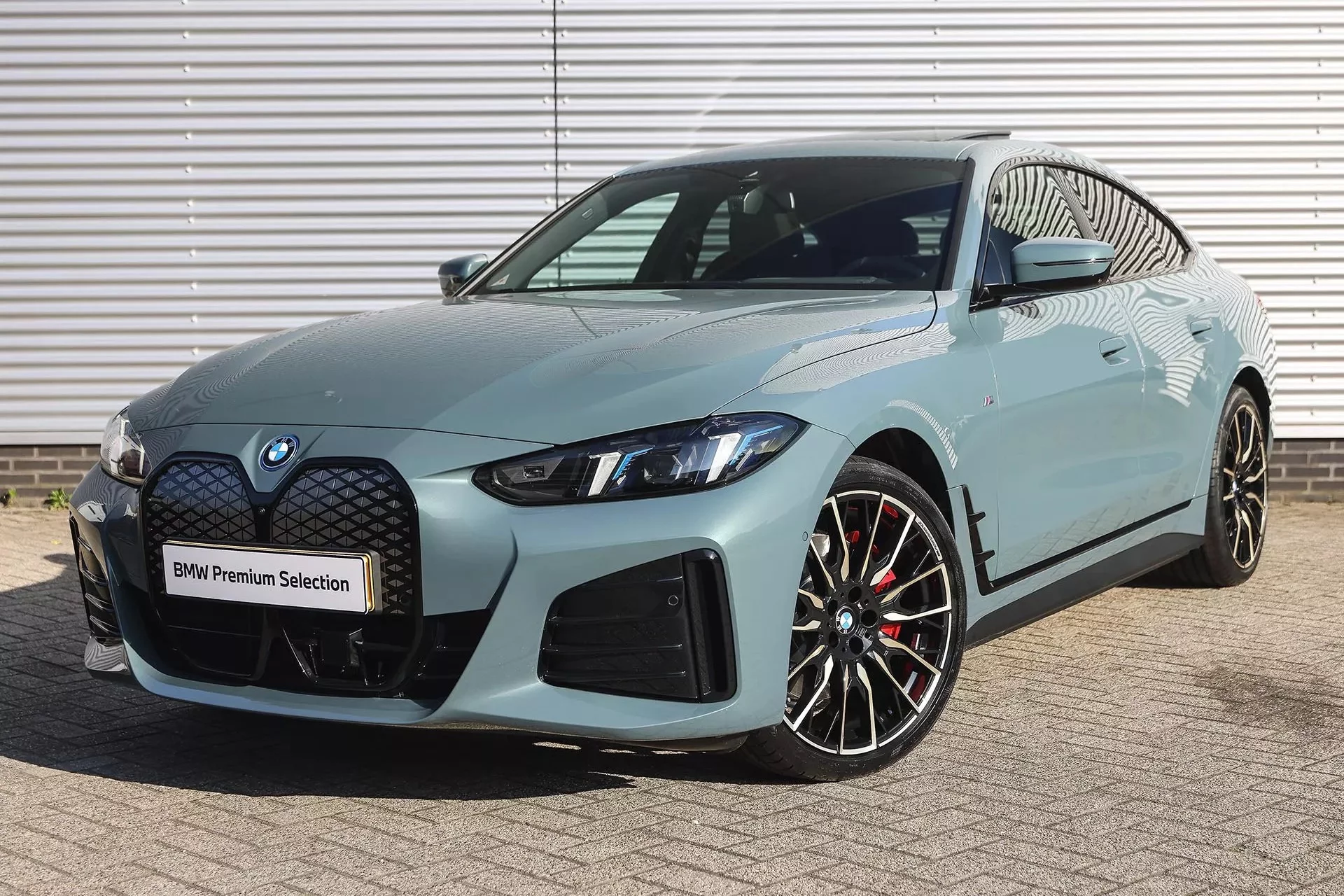 Cape York Green BMW i4