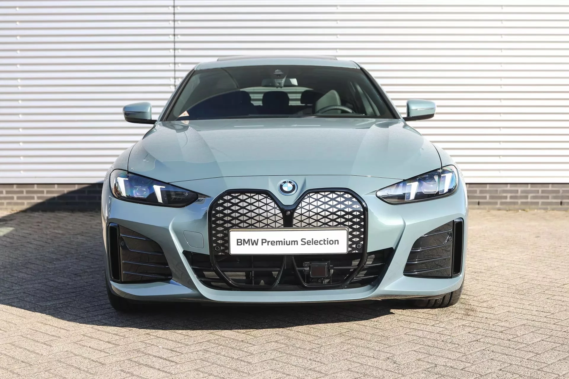 Cape York Green BMW i4