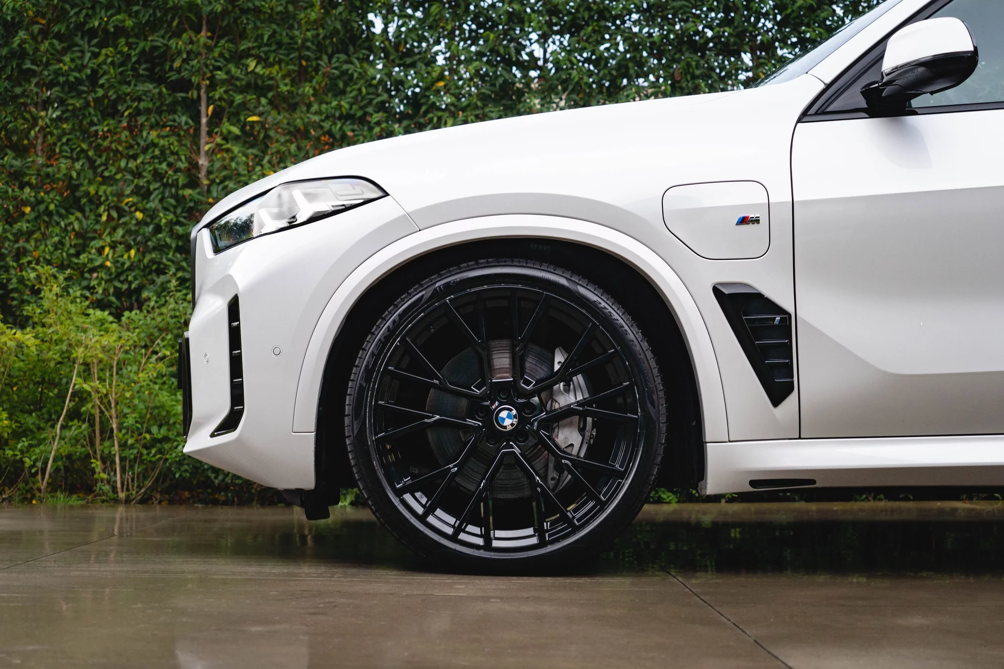 Mineral White BMW X5