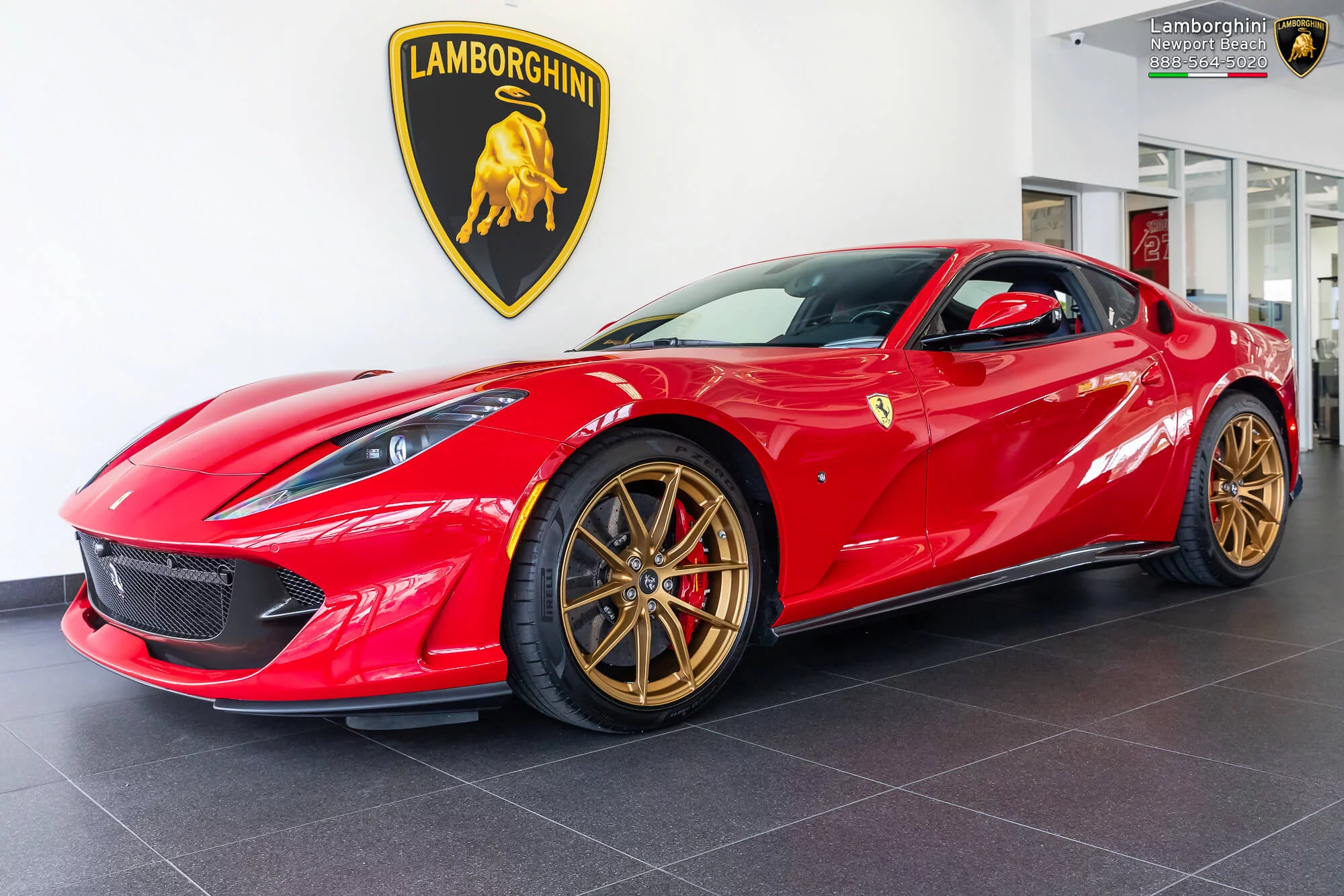 Rosso 70 Anni Ferrari 812