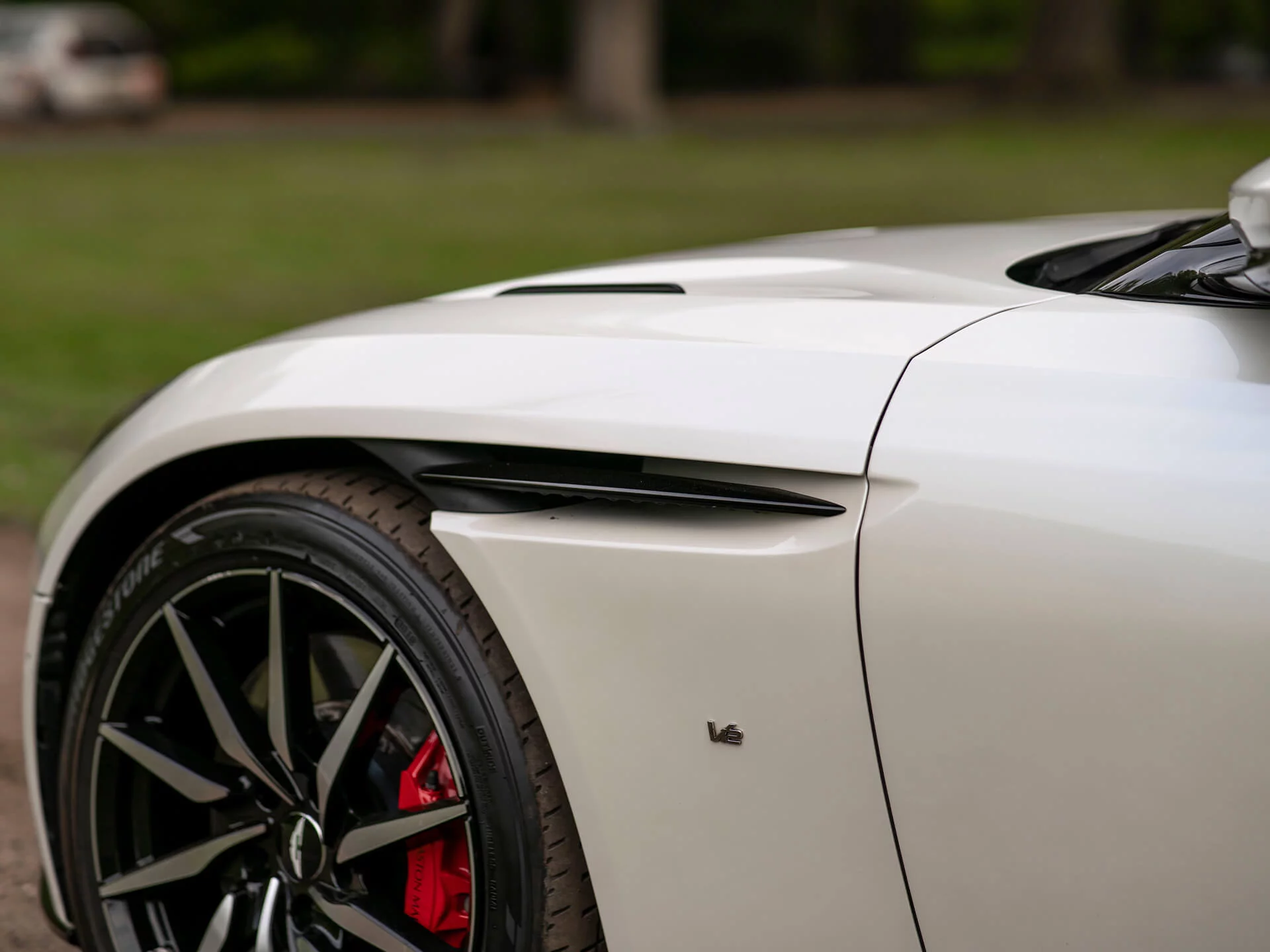 Morning Frost White Aston Martin DB11