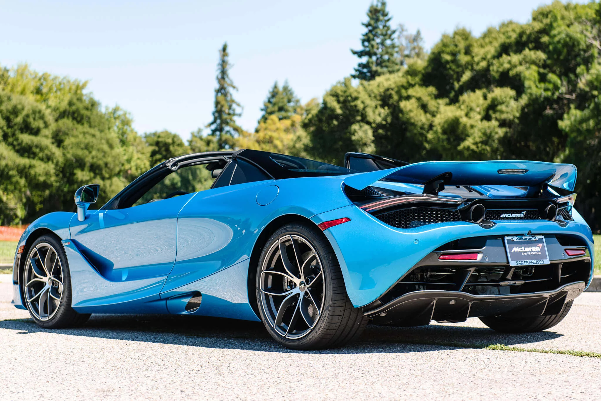 Ludus Blue McLaren 720S