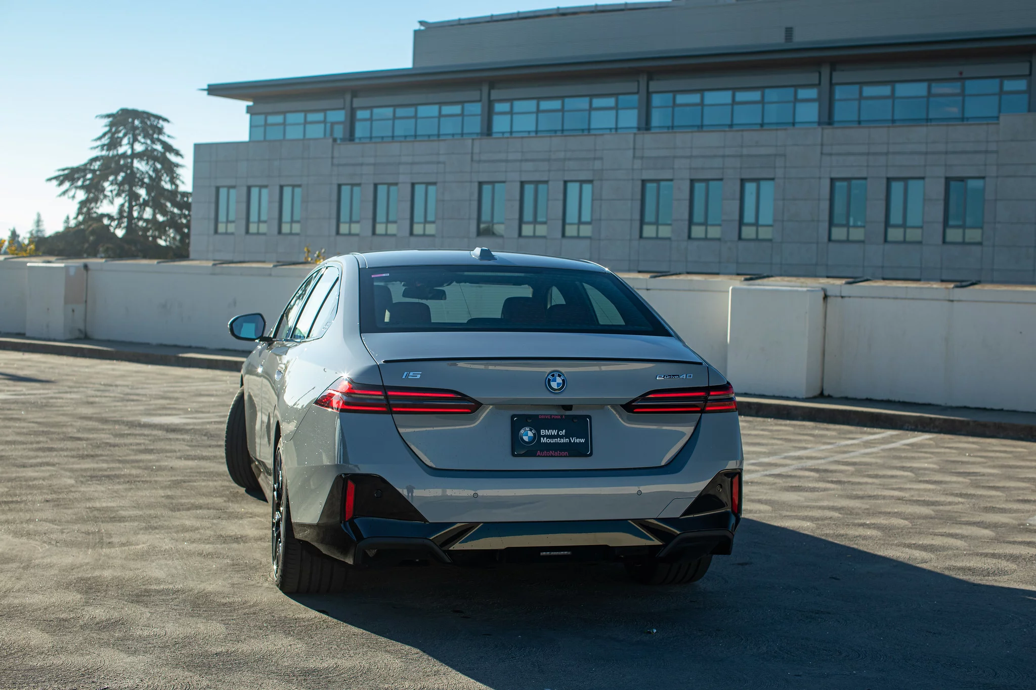 Brooklyn Grey BMW i5