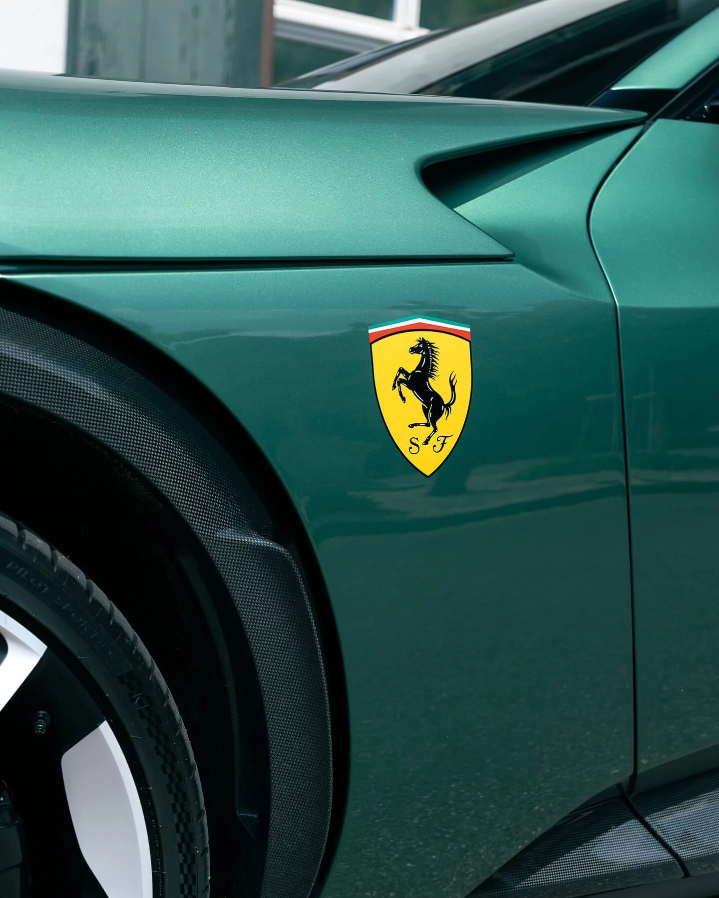 Verde Medio Ferrari Purosangue