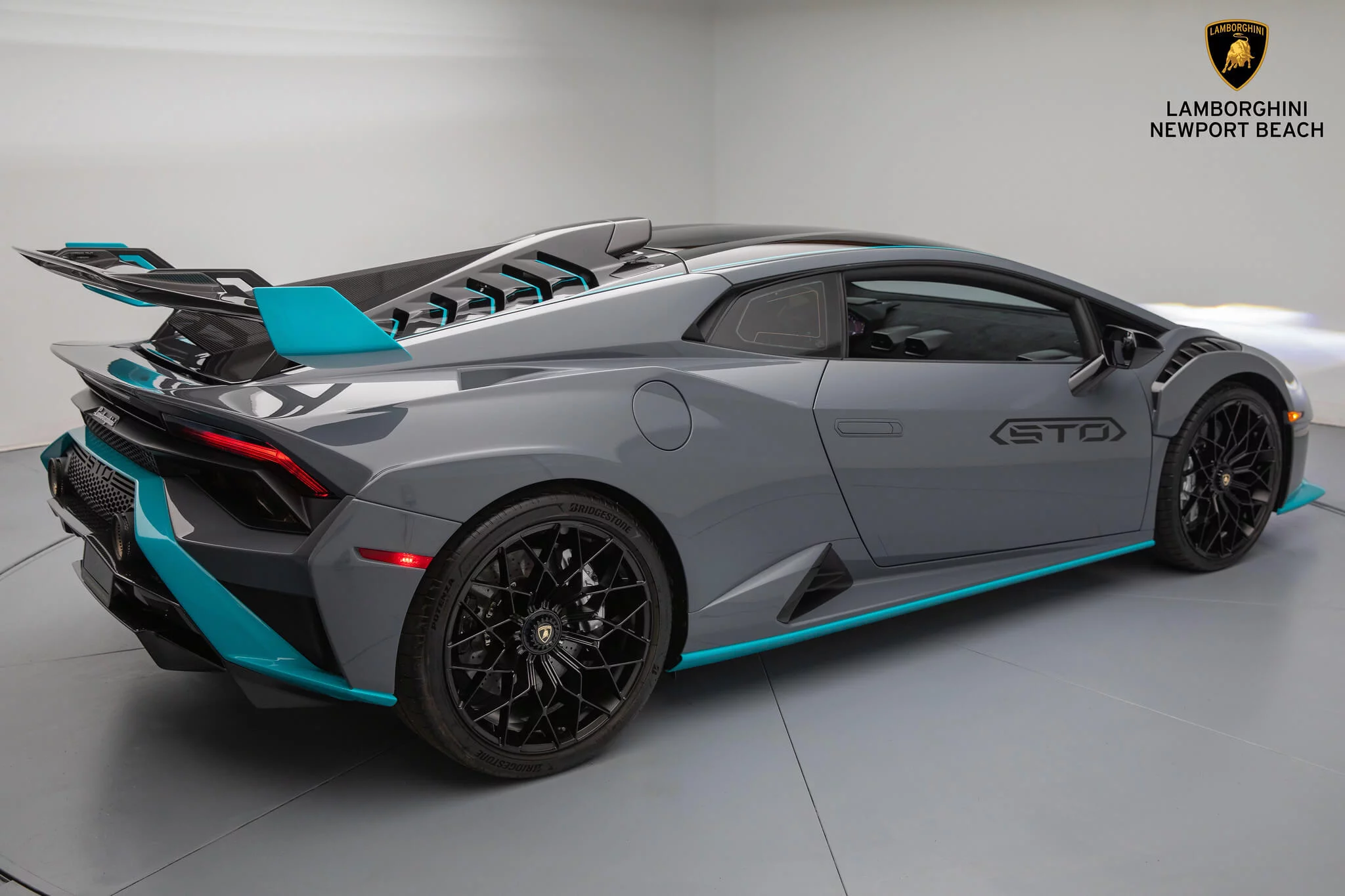 Grigio Telesto Lamborghini Huracán
