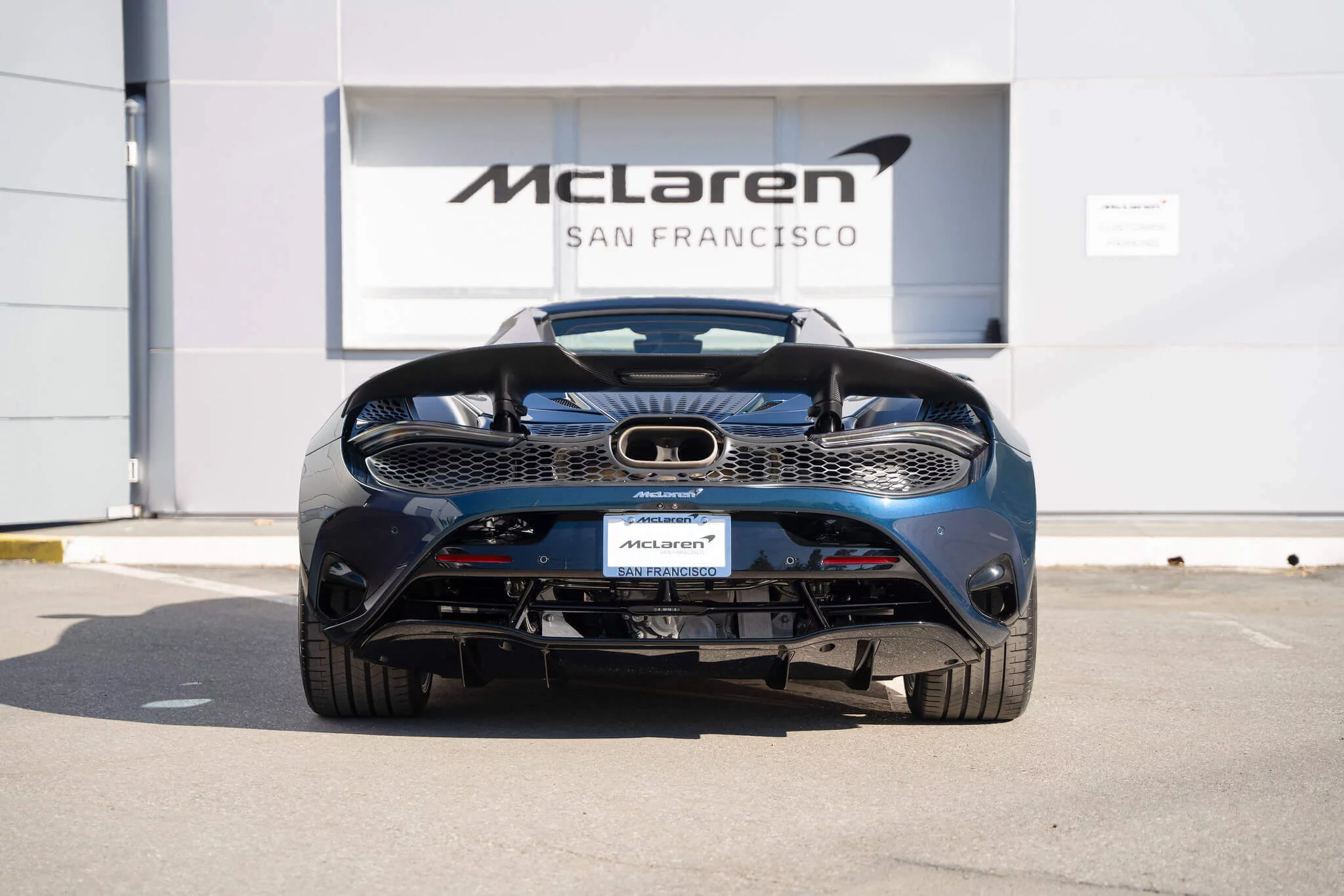 Dragon Green McLaren 750S