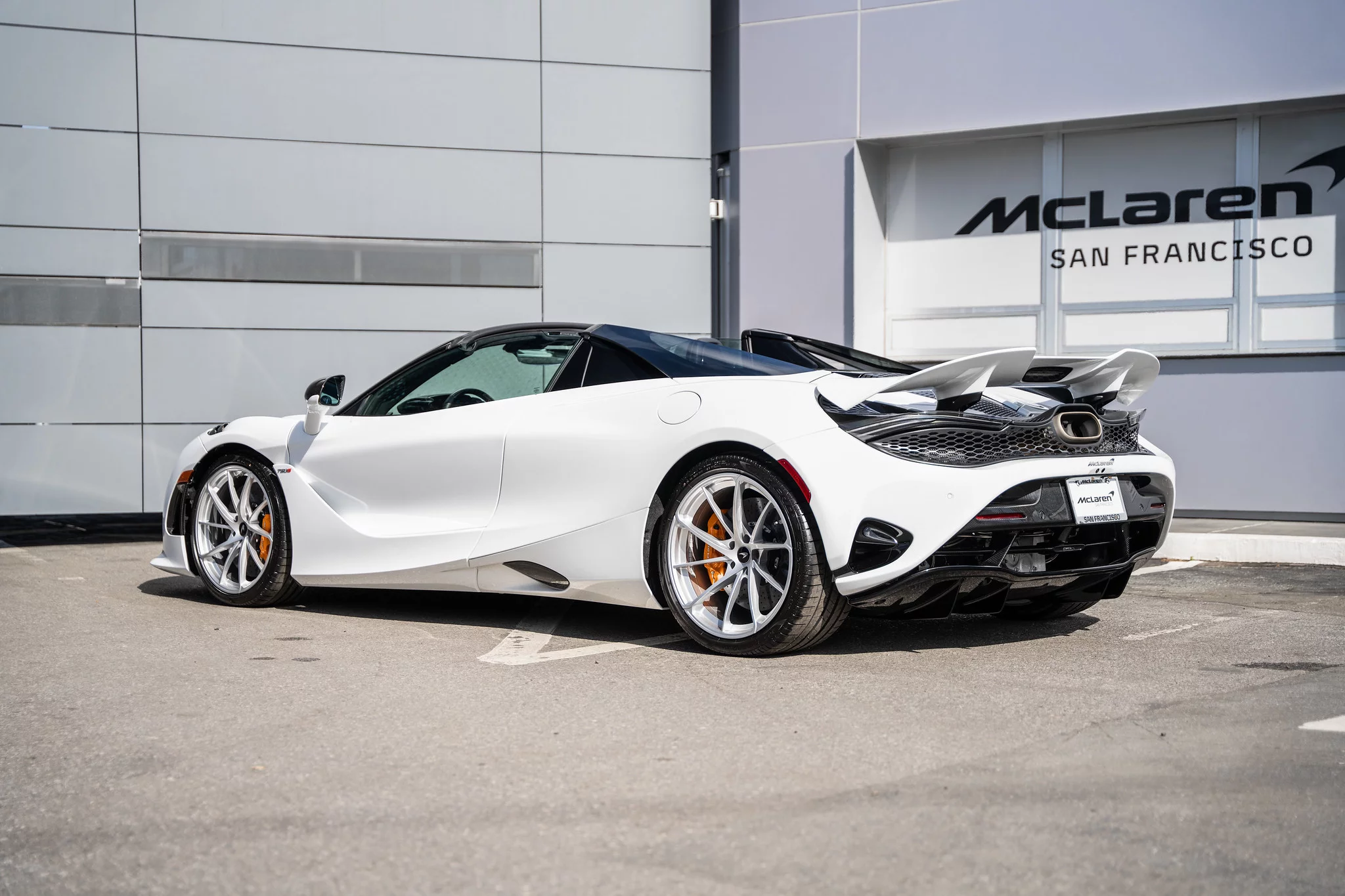 Silica White McLaren 750S