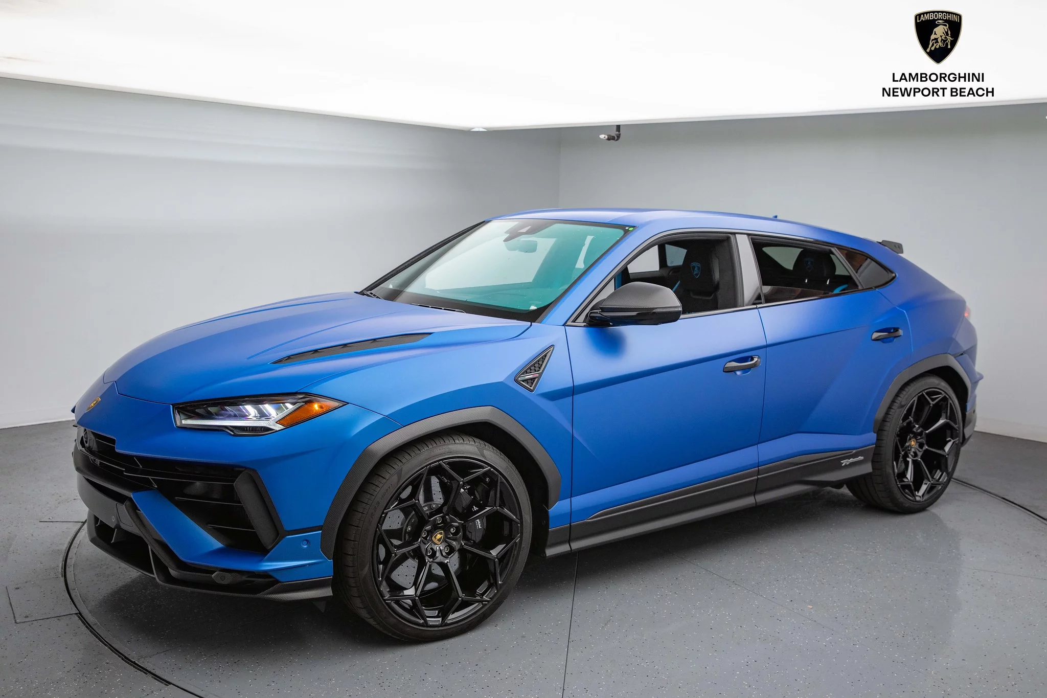 Blu Eleos Matte Lamborghini Urus