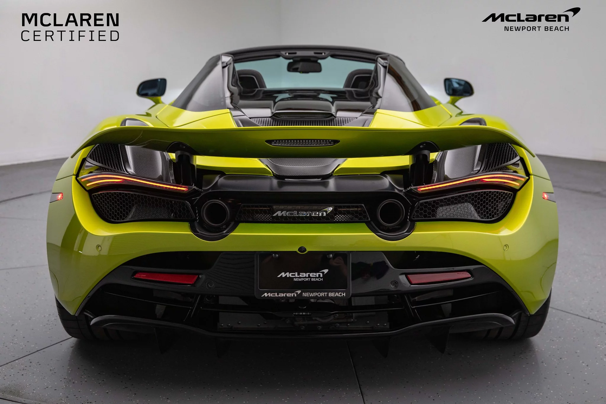 Flux Green McLaren 720S