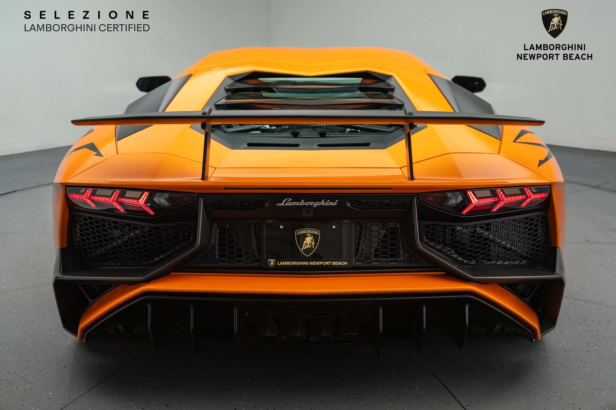 Arancio Atlas Lamborghini Aventador