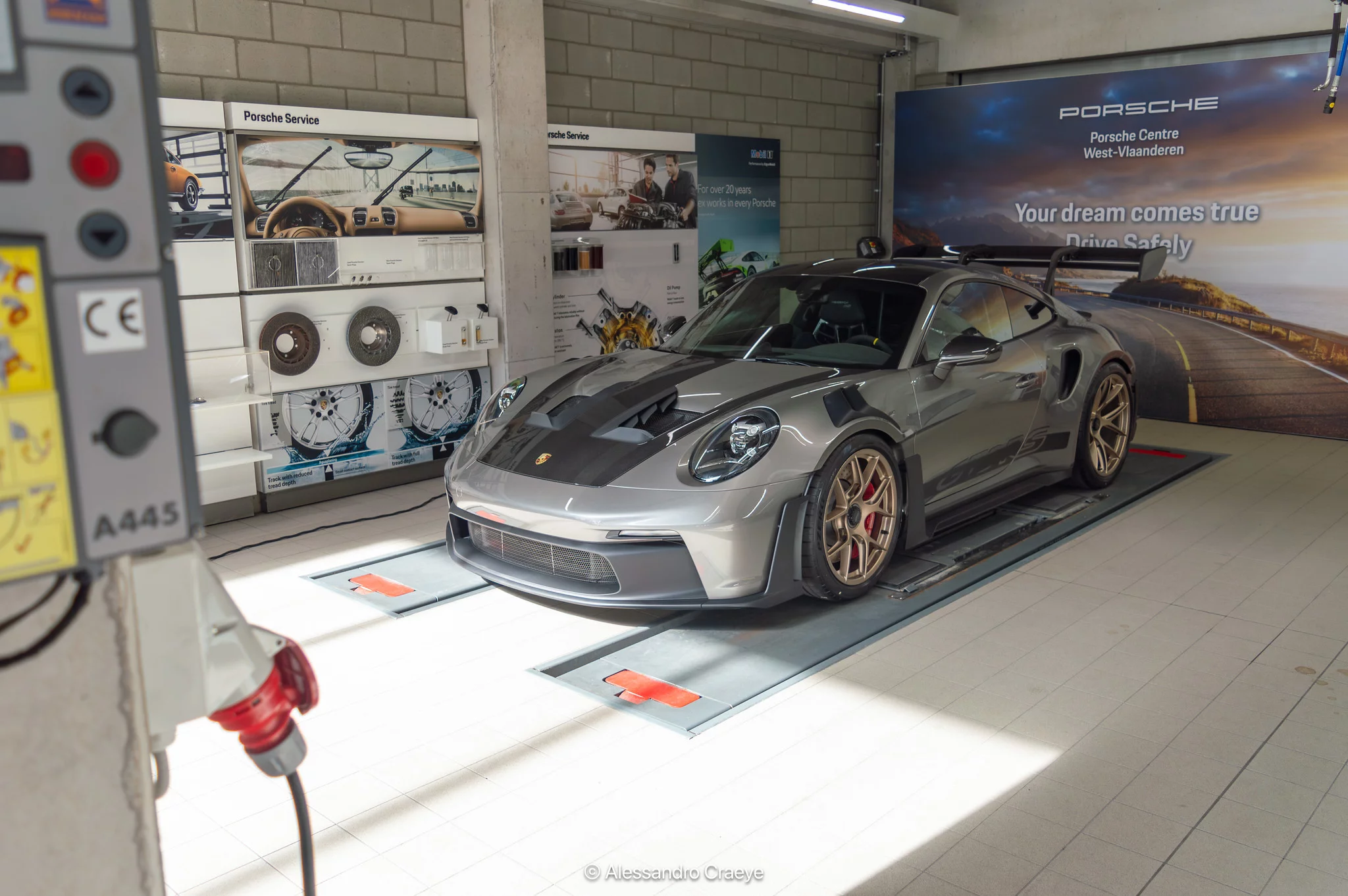 Stone Grey Metallic Porsche 911 GT3 RS