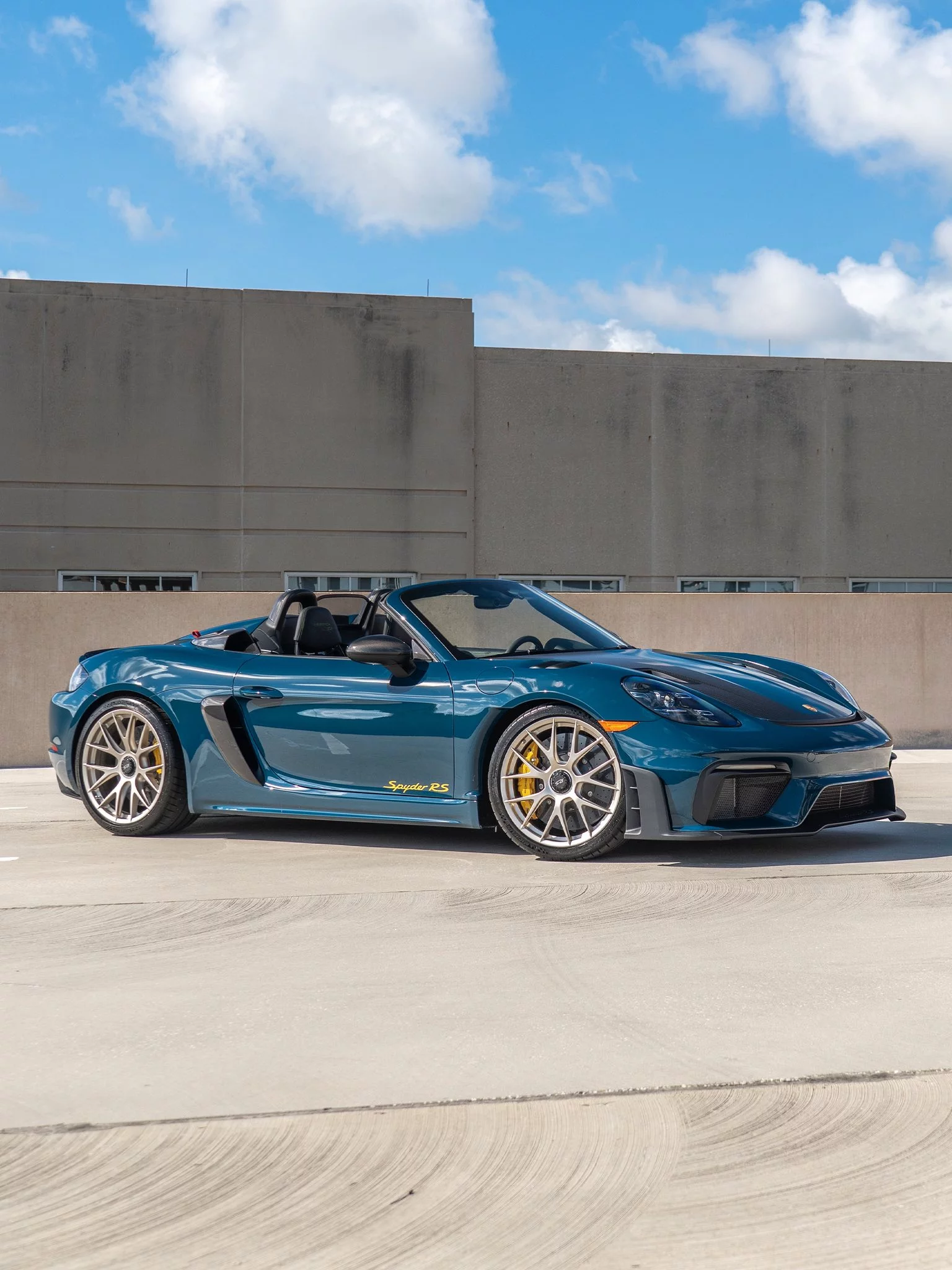 Fjord Green Porsche 718 Spyder RS