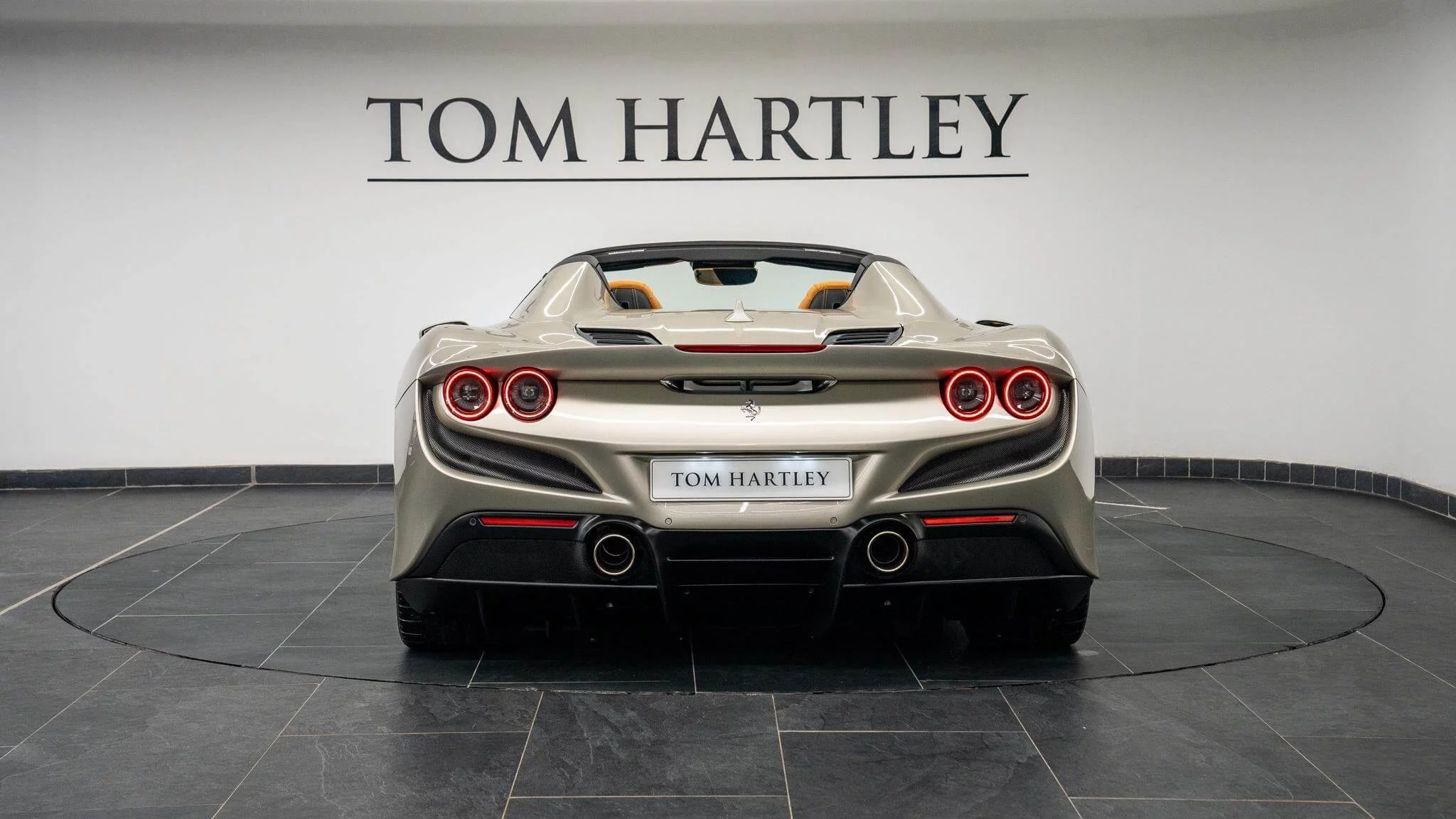 Grigio Ingrid Ferrari F8