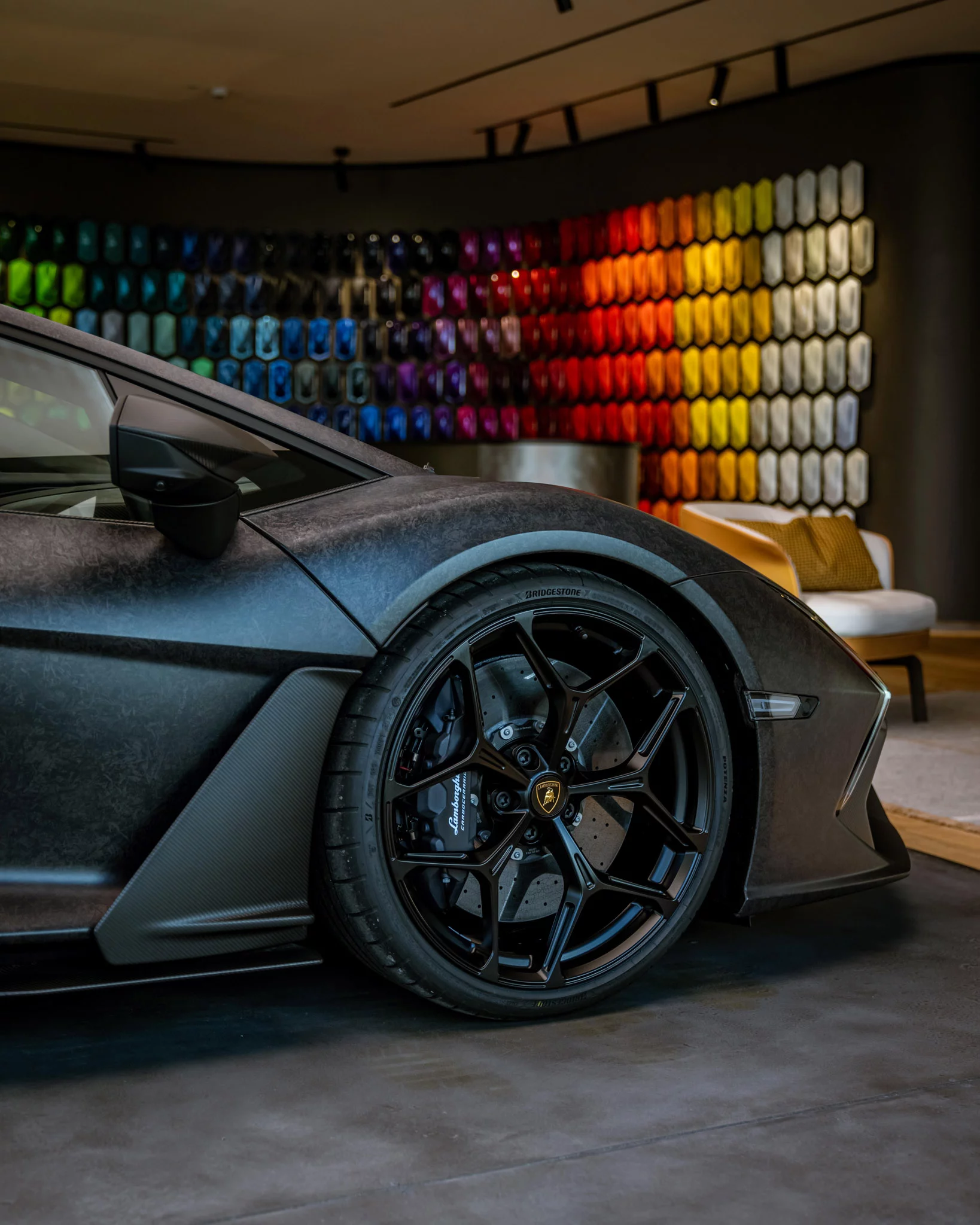 Exclusive finishes and artisan techniques