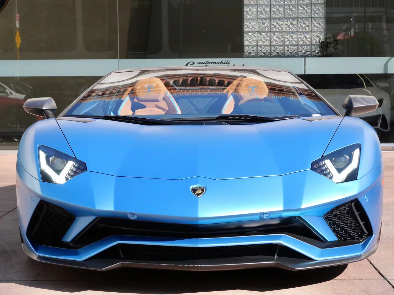 Blu Arione Lamborghini Aventador