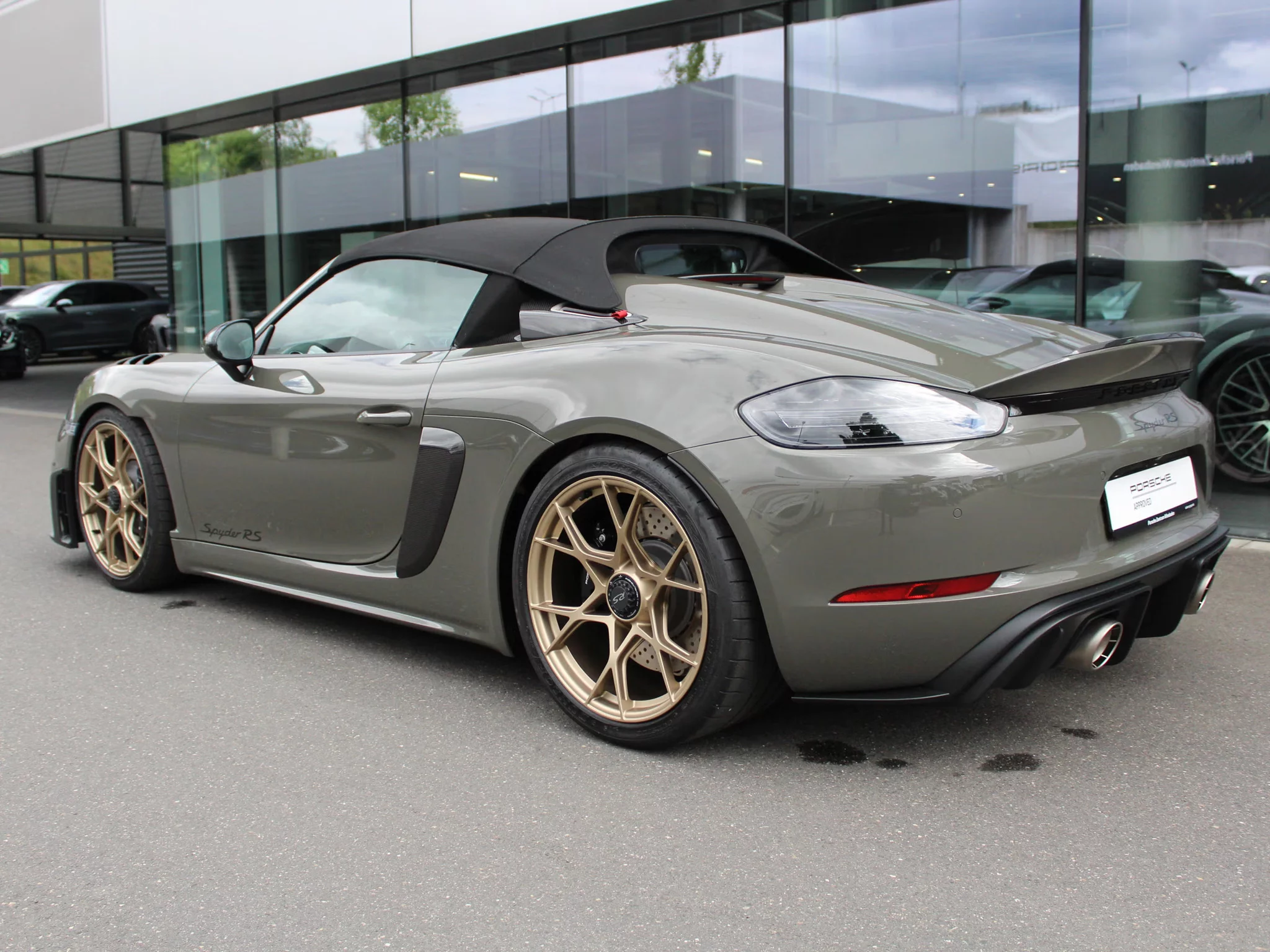 Alex Grey Porsche 718 Spyder RS