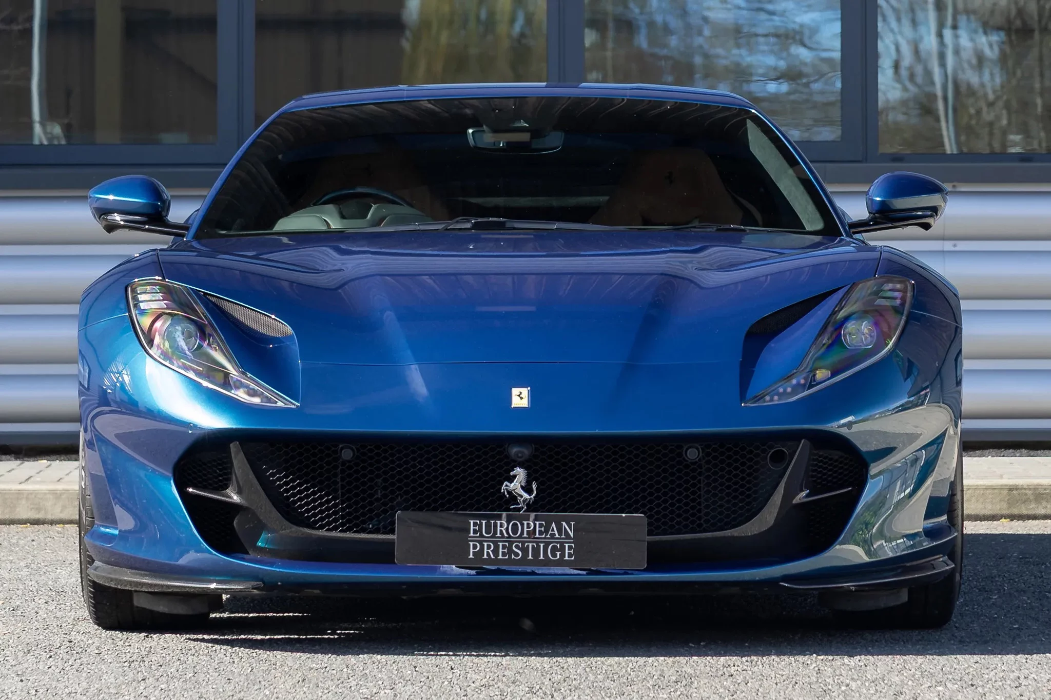 Blu Abu Dhabi Ferrari 812