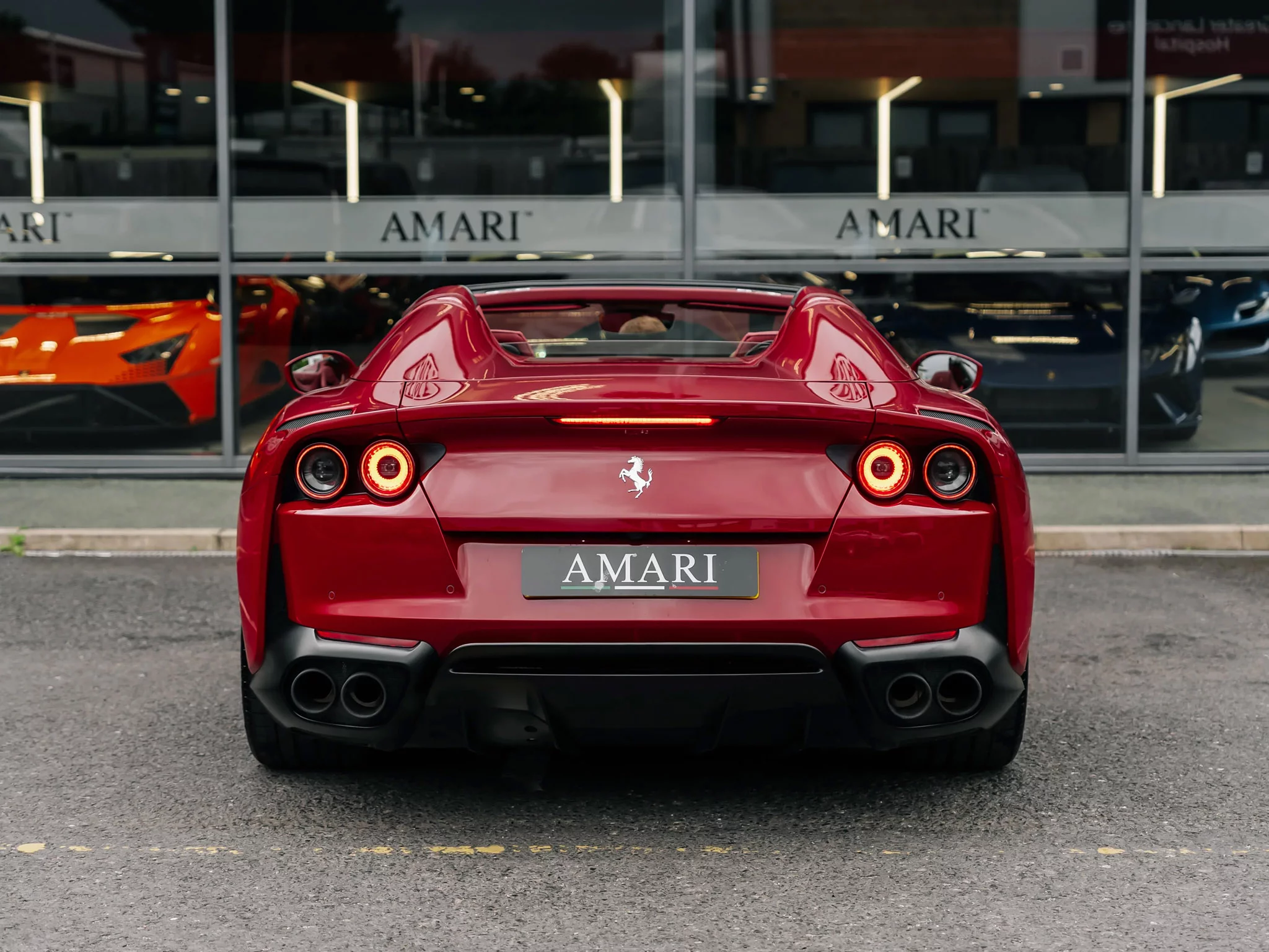 Rosso Mugello Ferrari 812