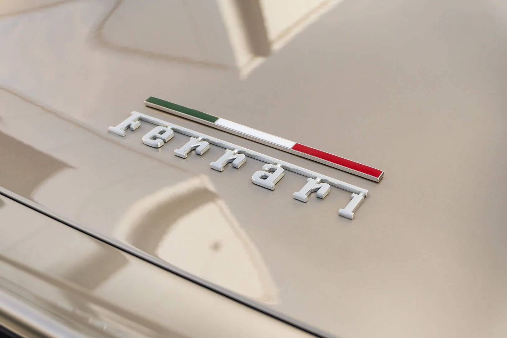 Nuovo Grigio Ingrid Ferrari 812