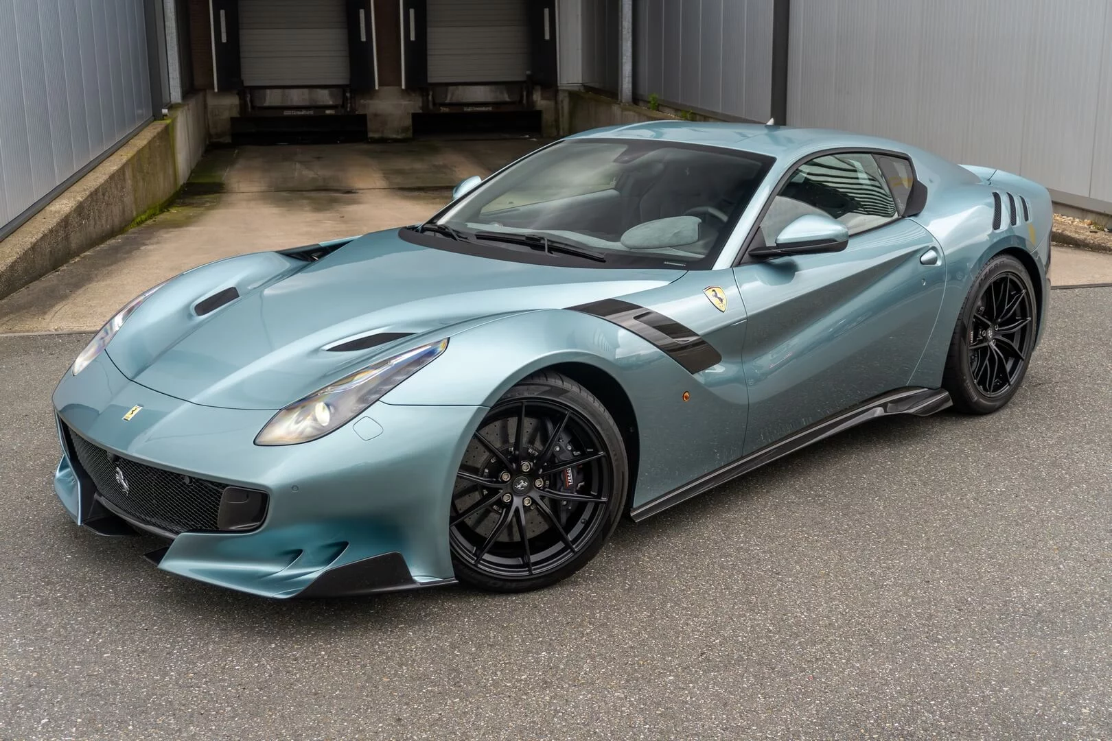 Celeste Ferrari F12