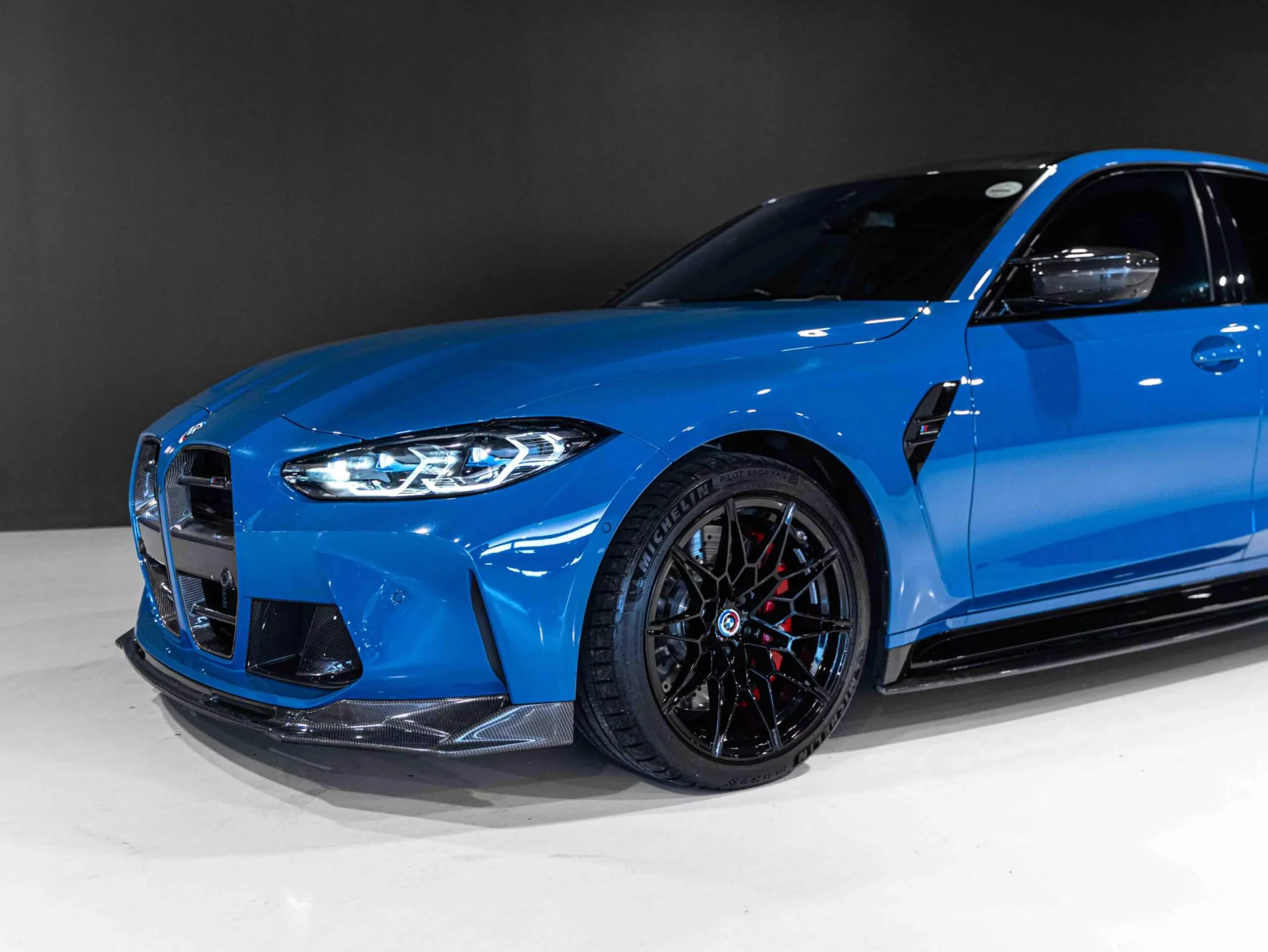 Violet Blue II BMW M3