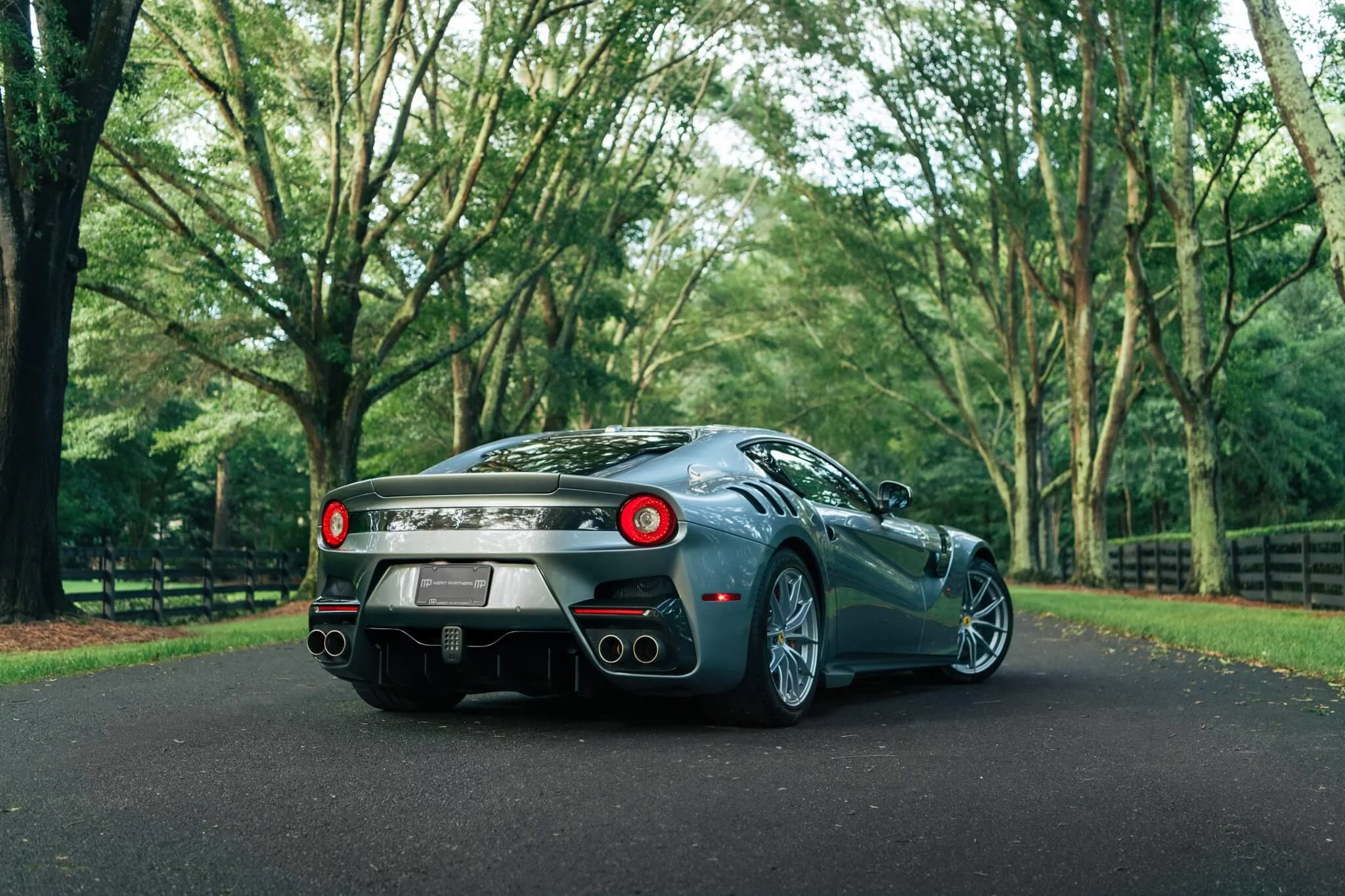 Grigio Titanio Ferrari F12