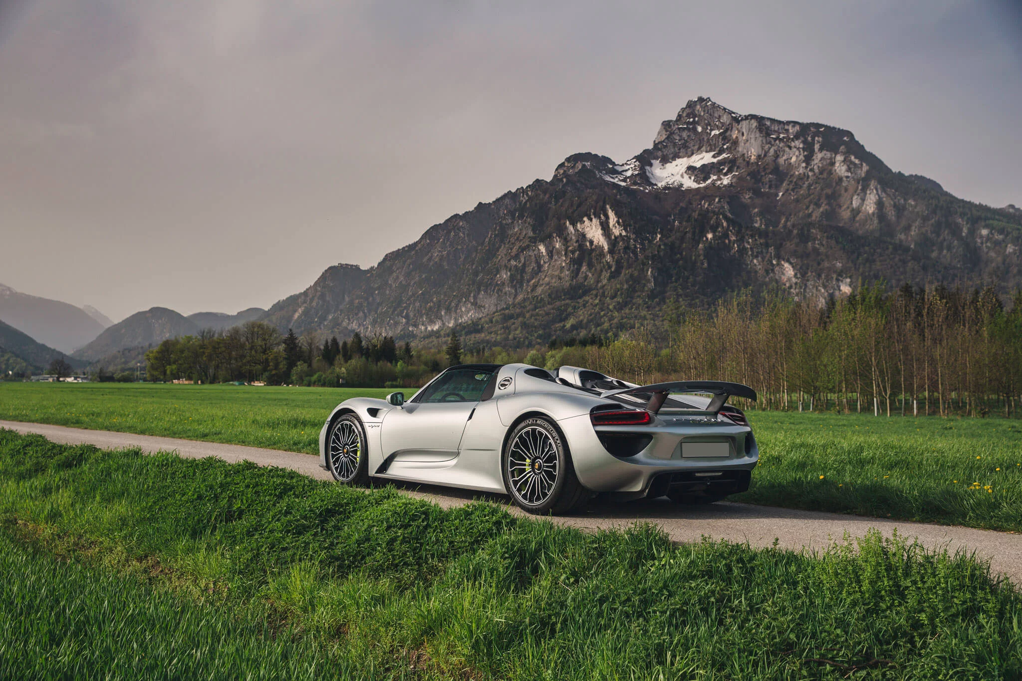 Rhodium Silver Metallic Porsche 918 Spyder