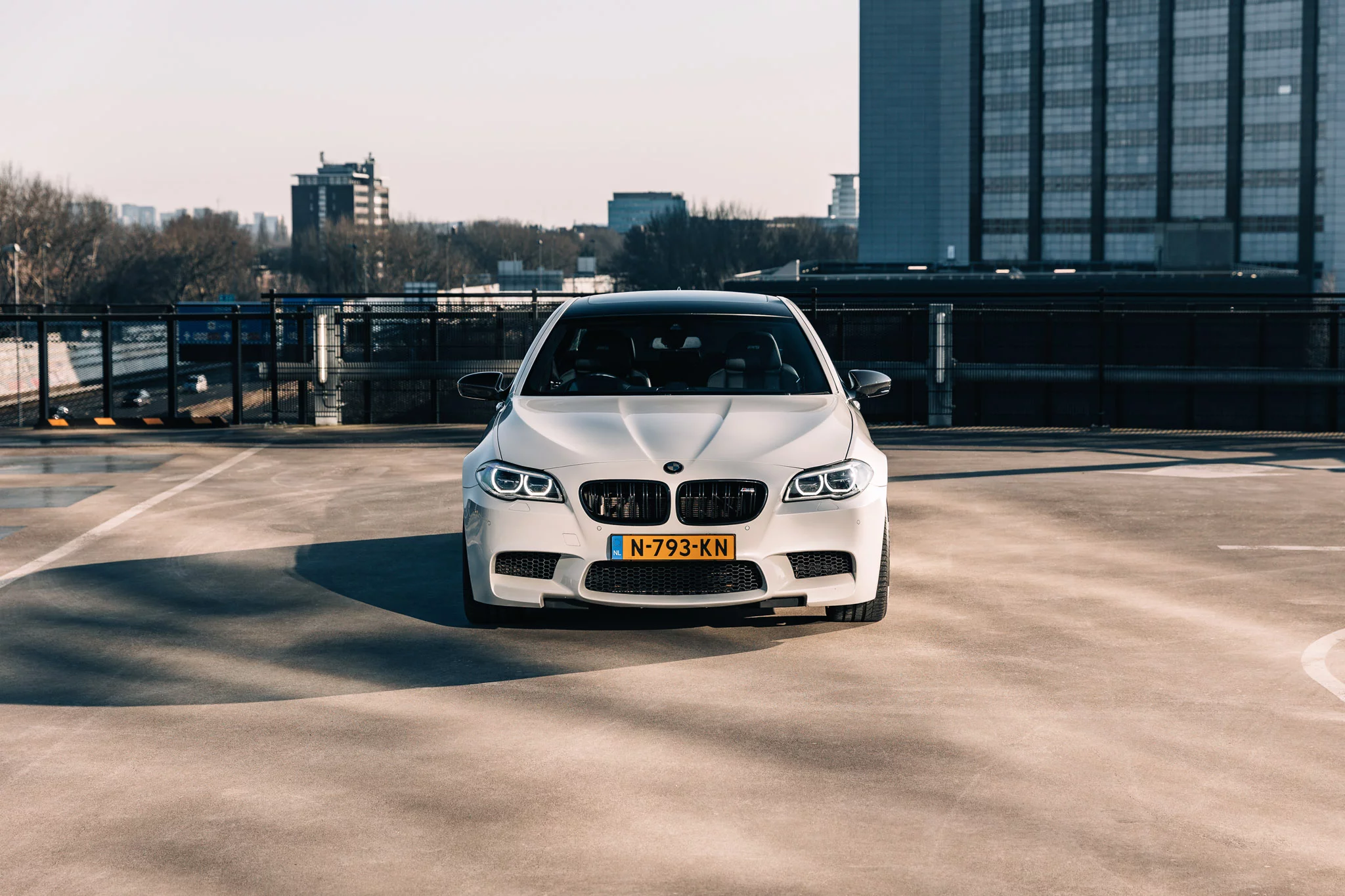 Mineral White BMW M5