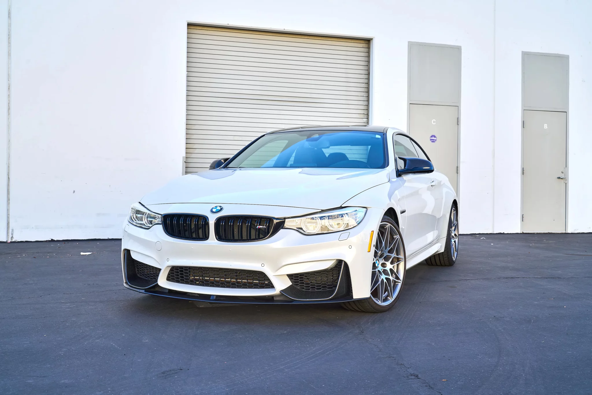 Mineral White BMW M4