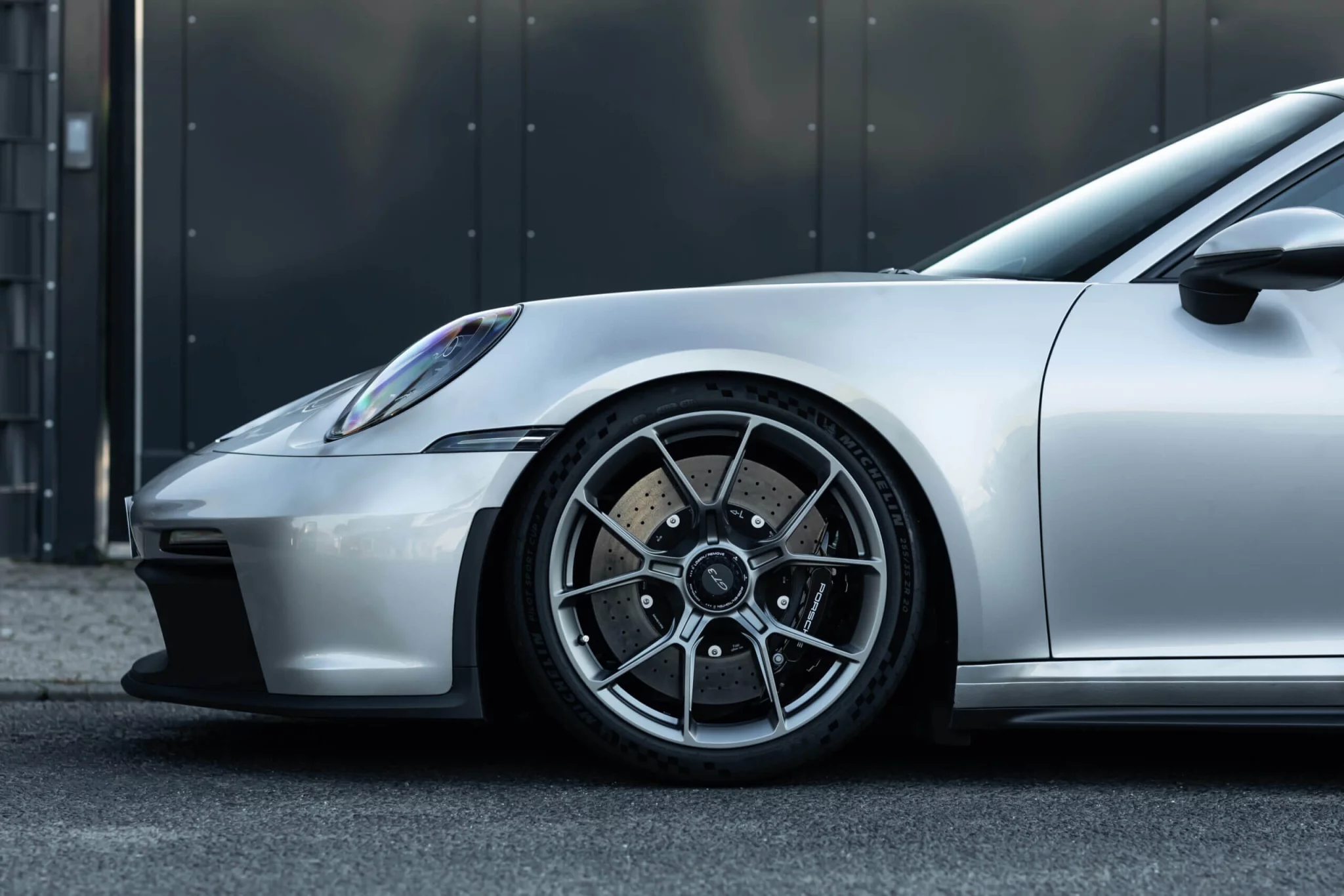 GT Silver Metallic Porsche 911 GT3