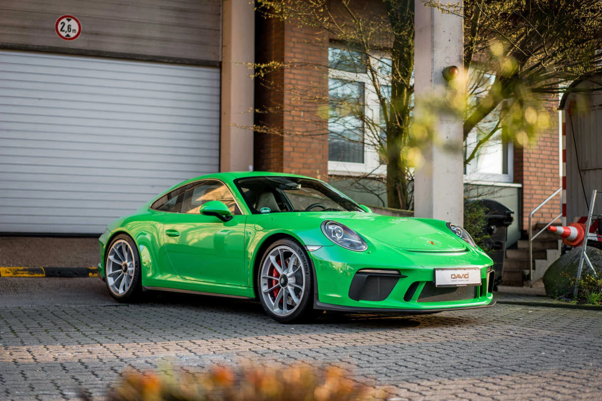 Pure Green Porsche 911 GT3