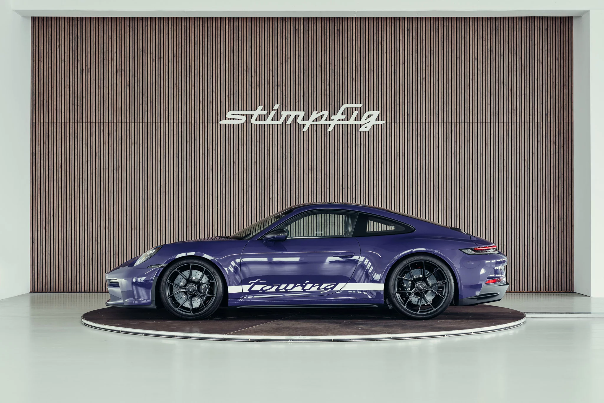 Ultraviolet Porsche 911 GT3
