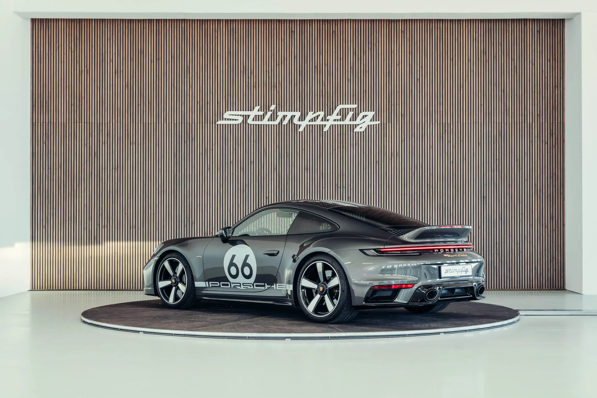 Agate Grey Metallic Porsche 911 Sport Classic
