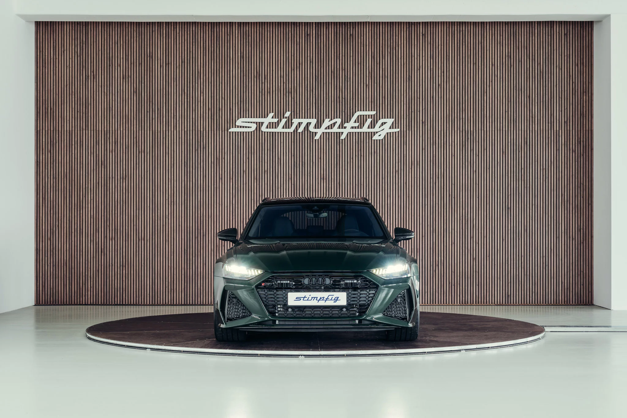 British Racing Green Audi RS6 Avant