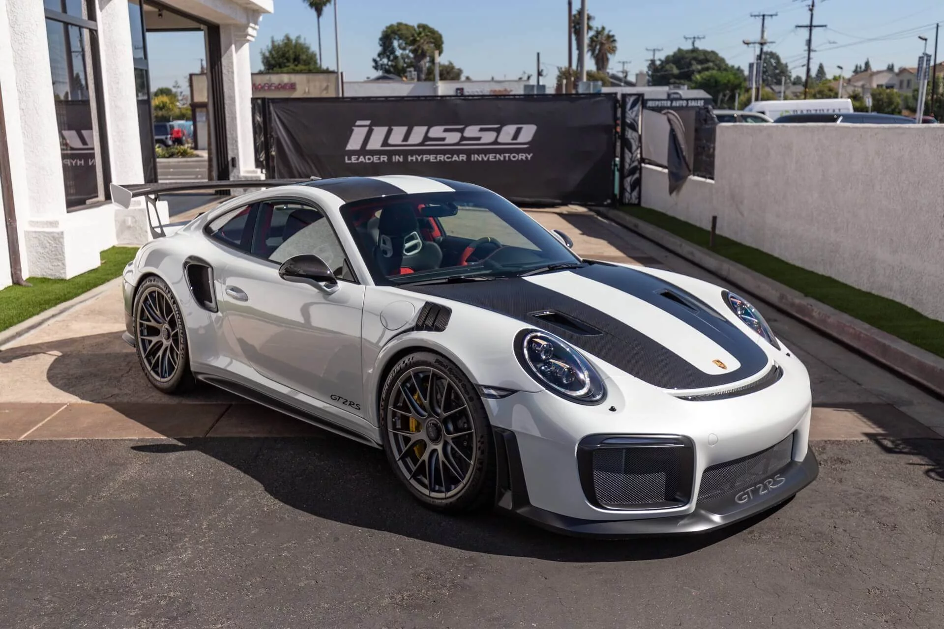 Oryx White Porsche 911 GT2 RS