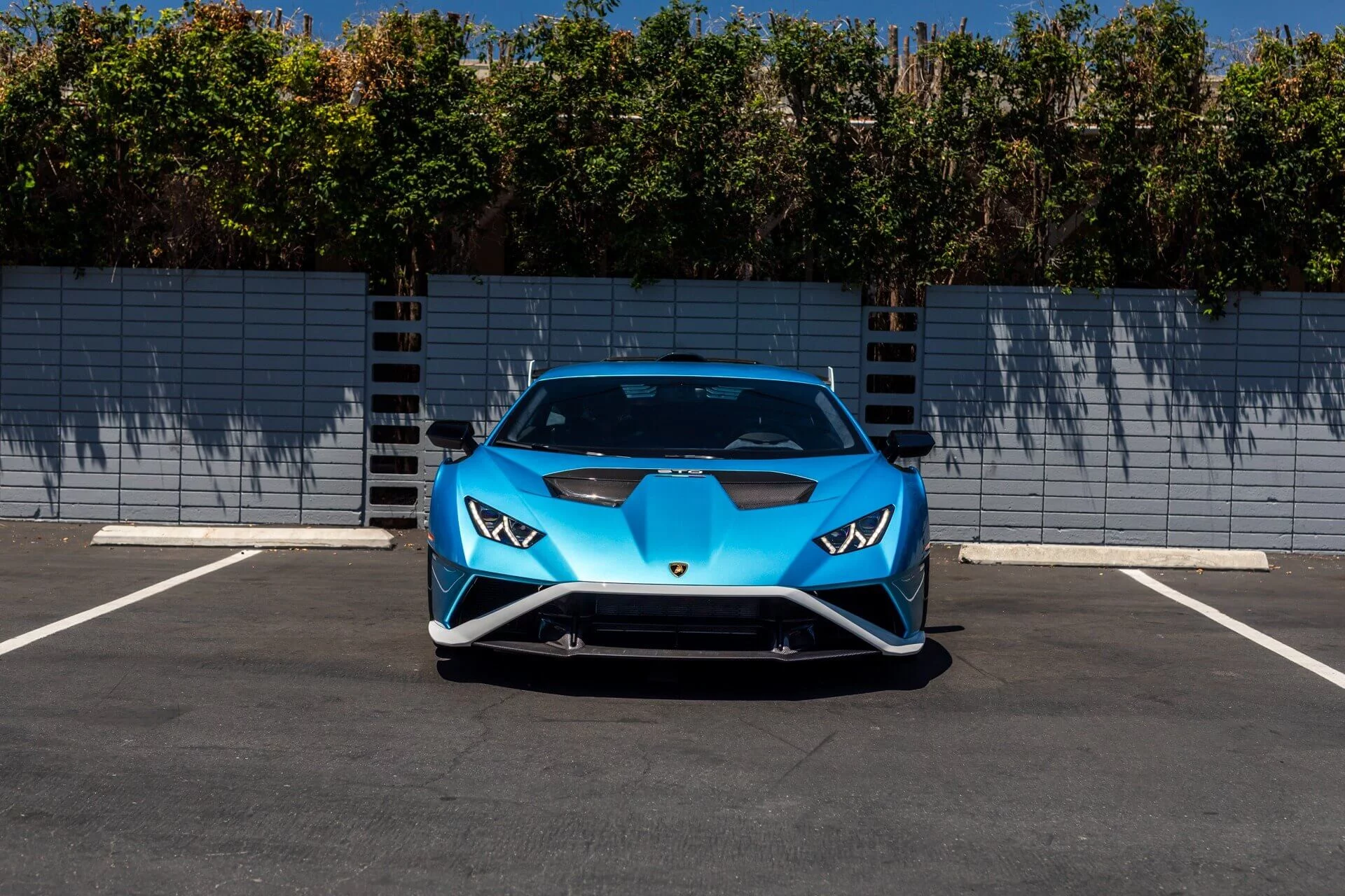 Blu Aegir Lamborghini Huracán