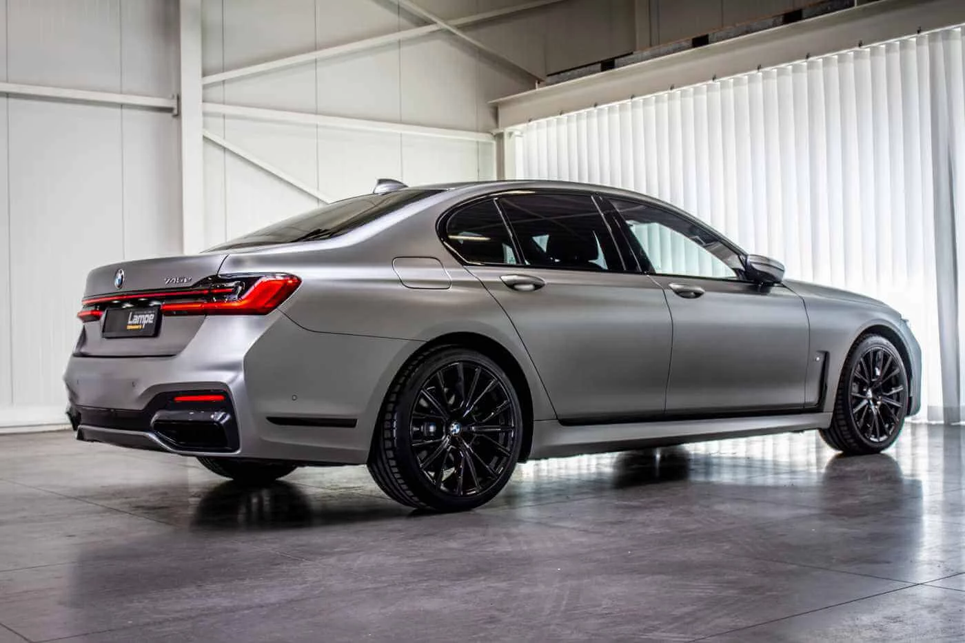 Frozen Dark Silver BMW 7 Series