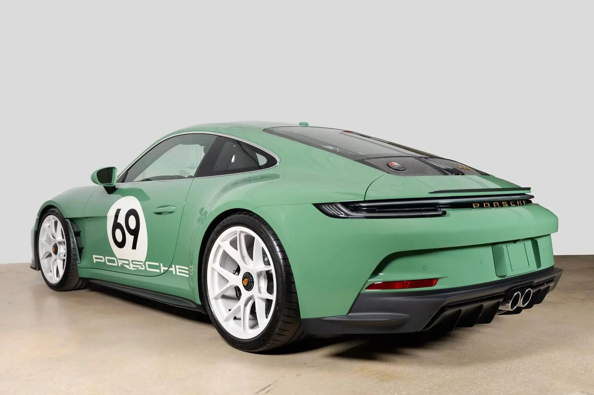 Auratium Green Porsche 911 S/T