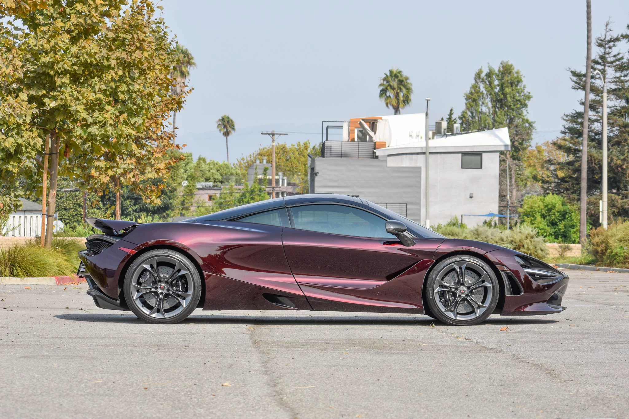 Nerello Red McLaren 720S