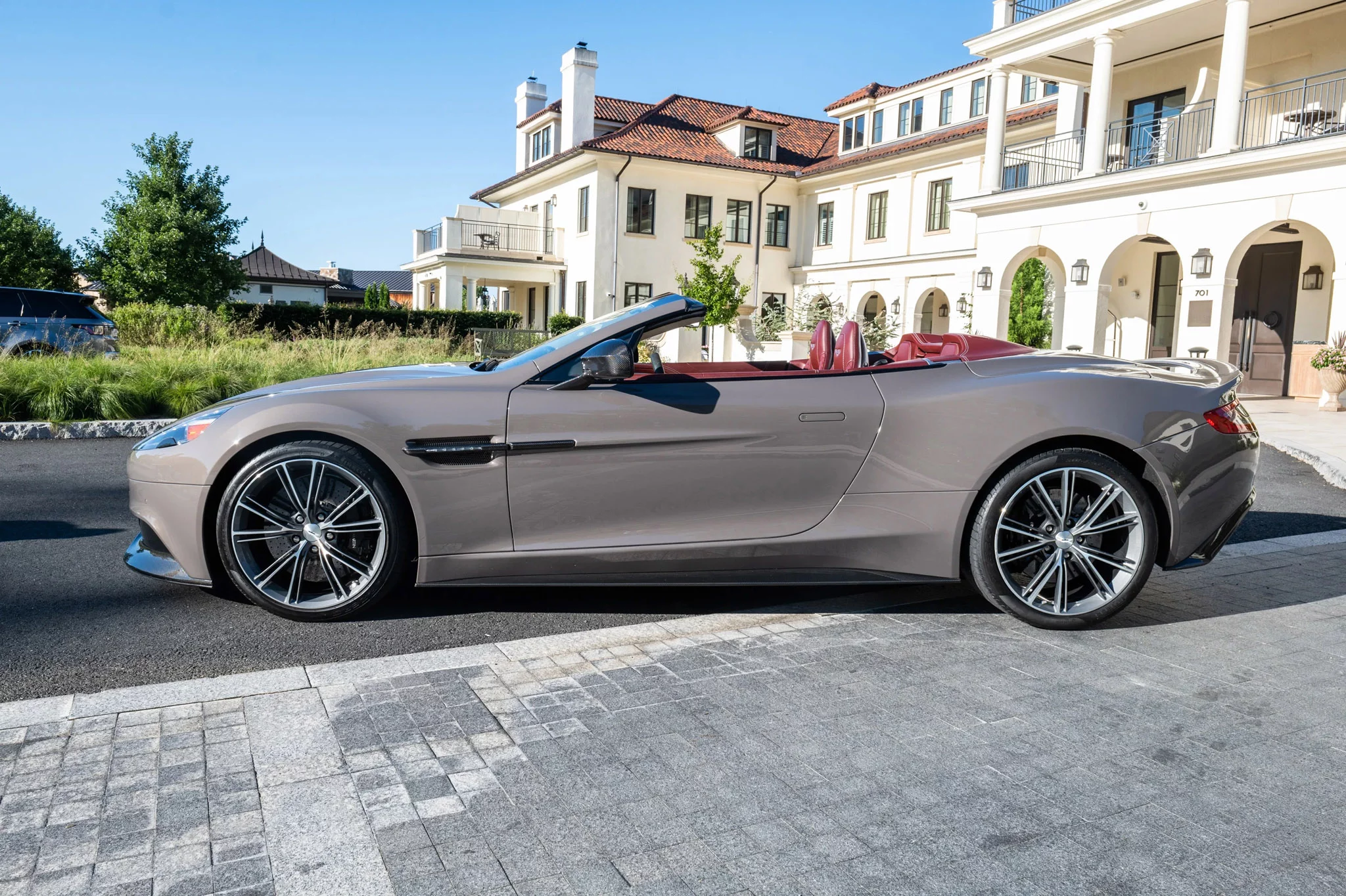 Grey Bull Aston Martin Vanquish