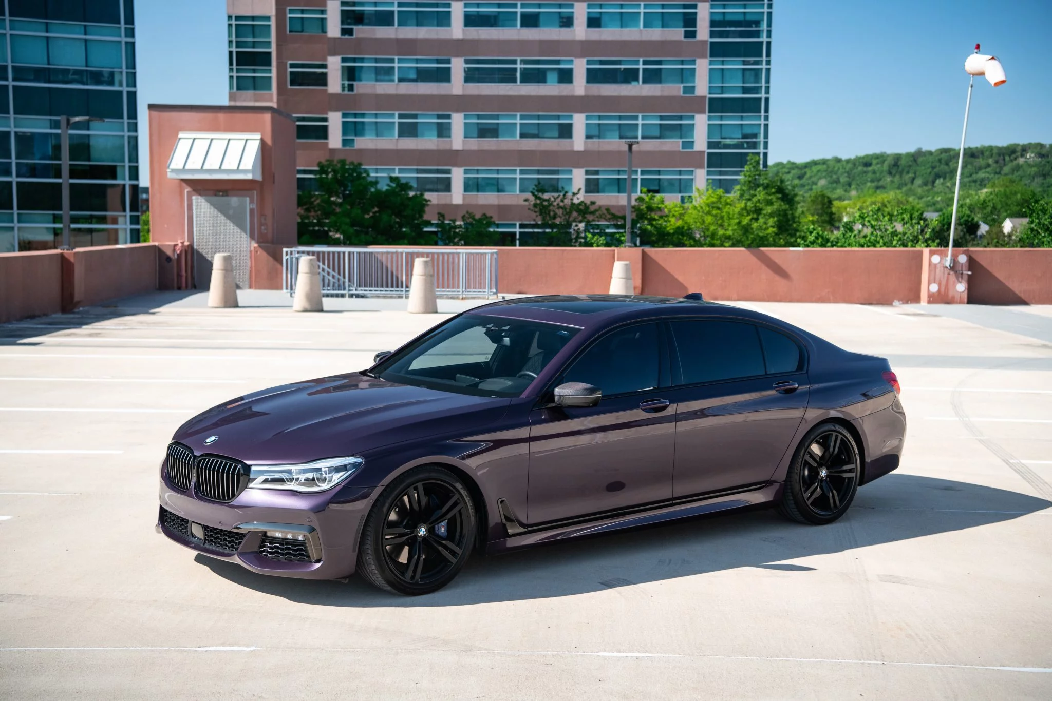 Daytona Violet BMW 7 Series