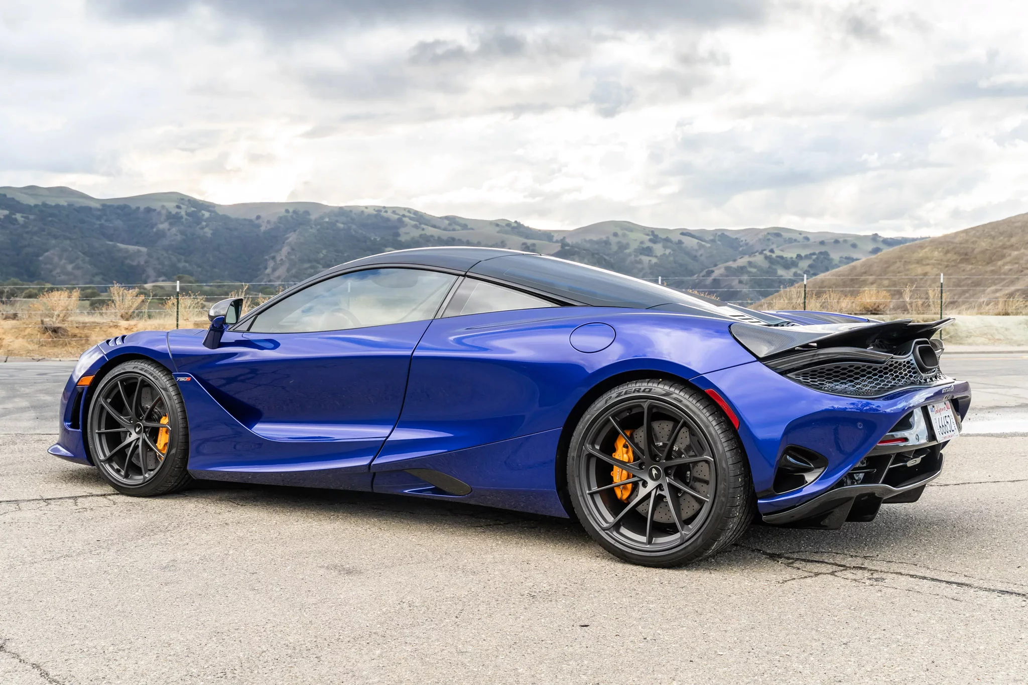 Tanzanite Blue McLaren 750S