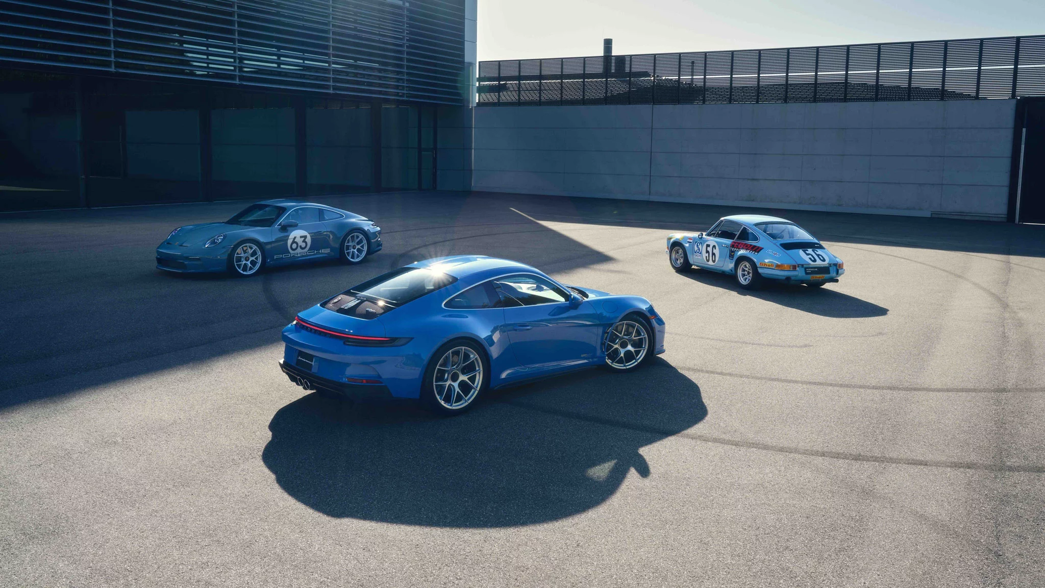 Dani Blue Porsche 911 S/T