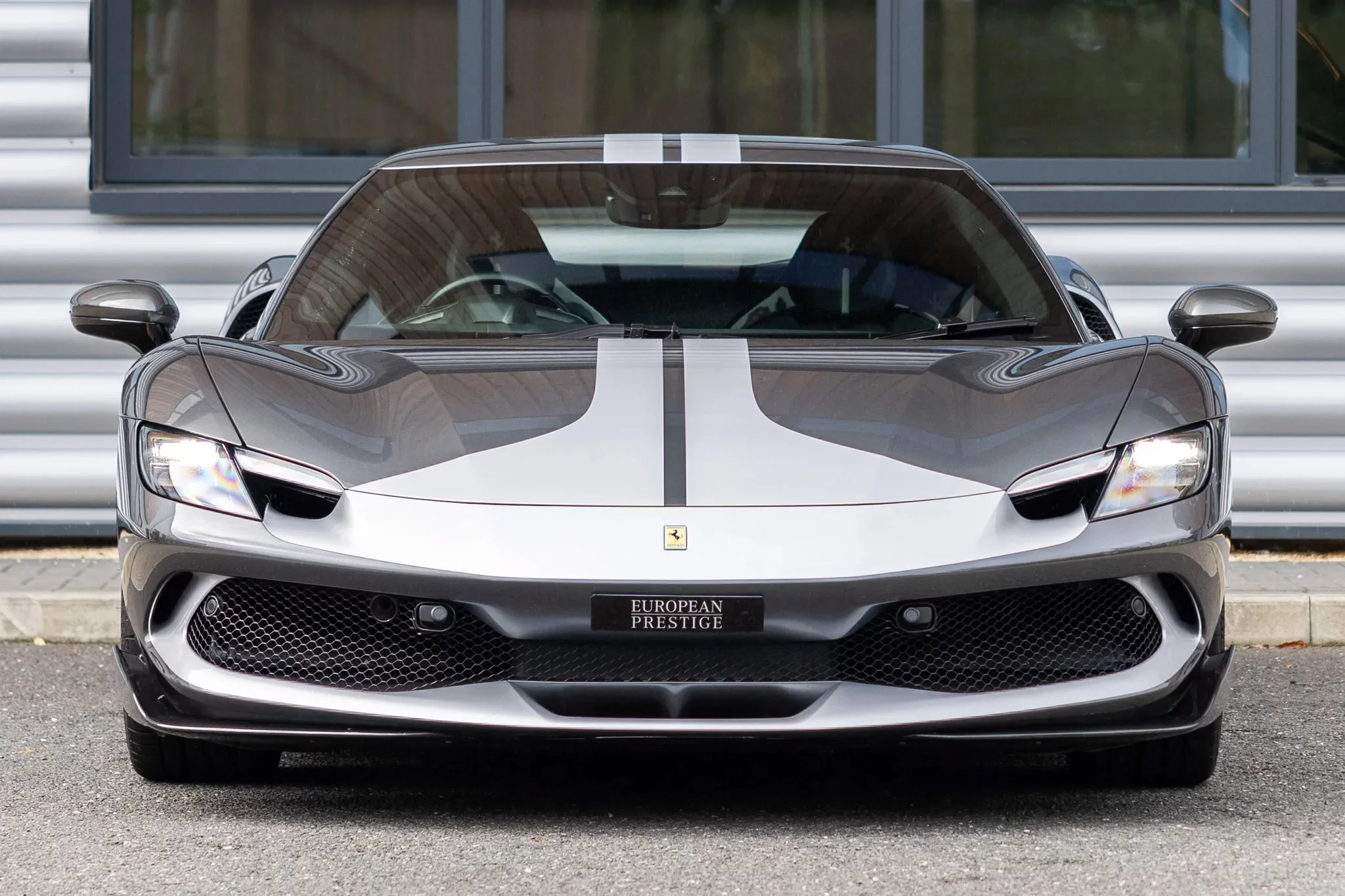 Grigio Silverstone Ferrari 296