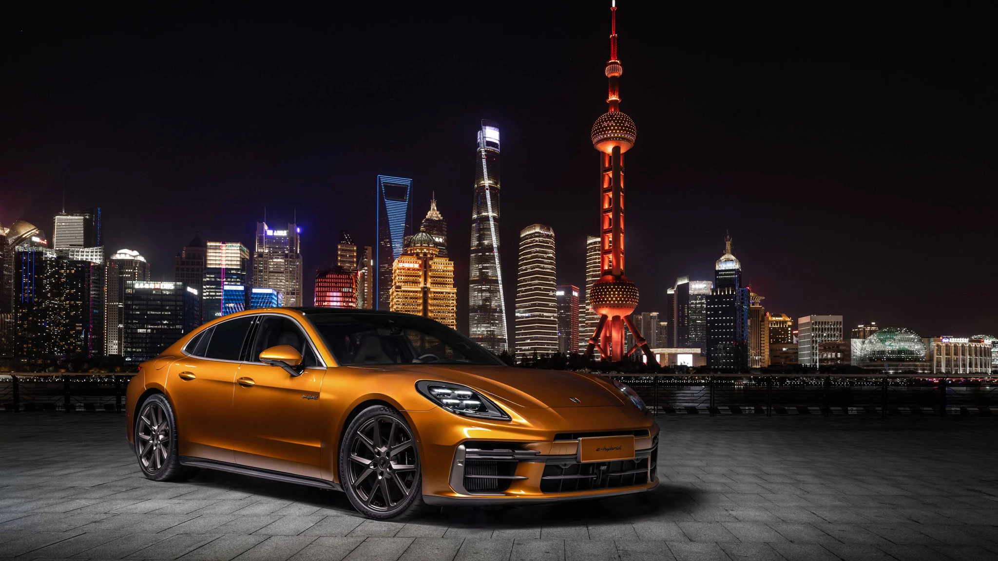 Madeira Gold Metallic Porsche Panamera