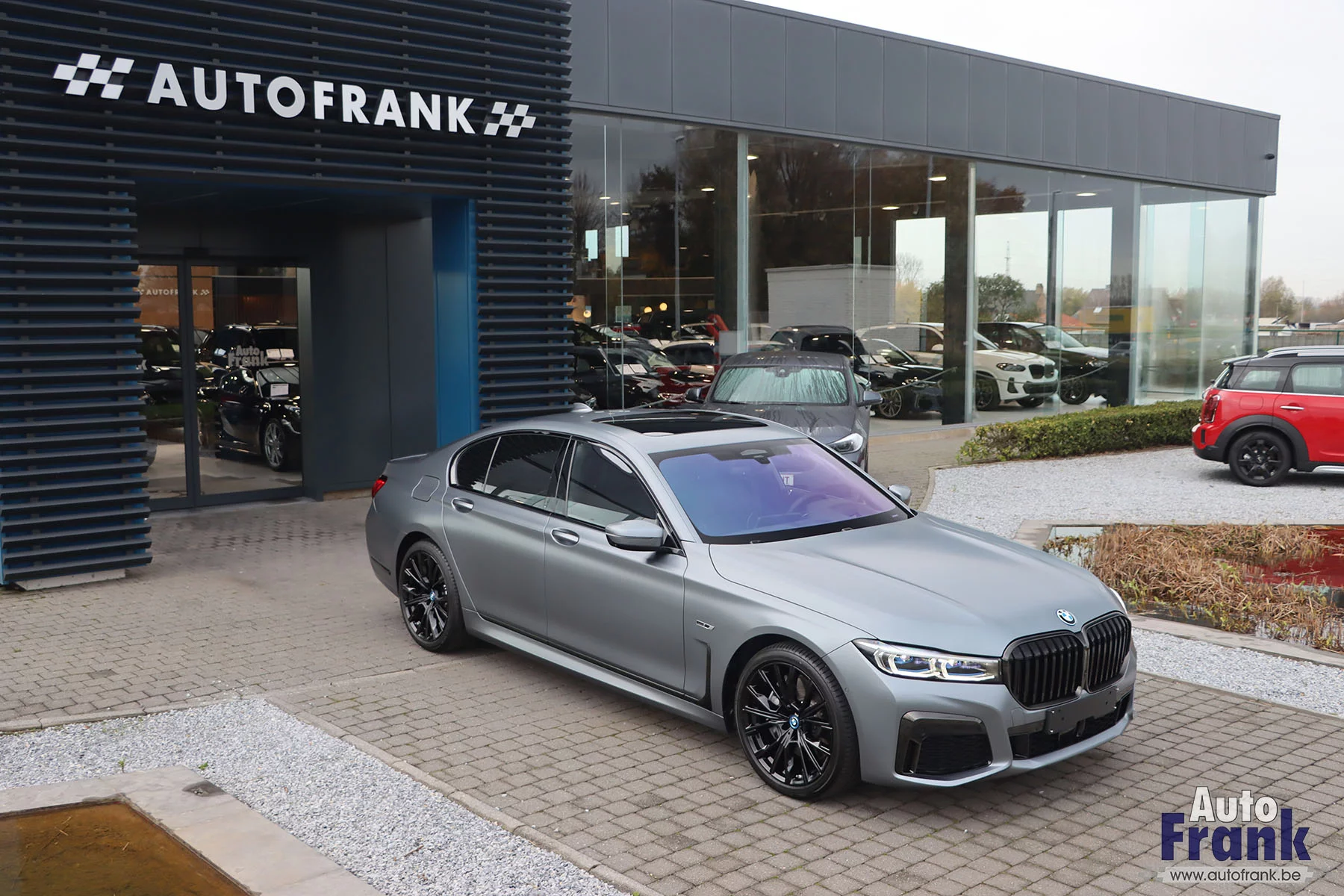 Frozen Bluestone BMW 7 Series
