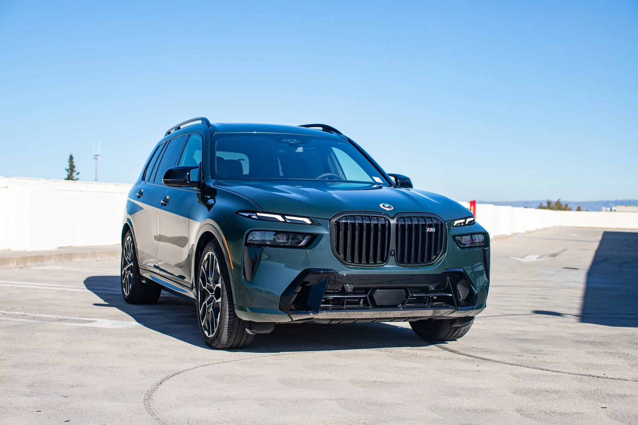 Aurora Diamond Green BMW X7
