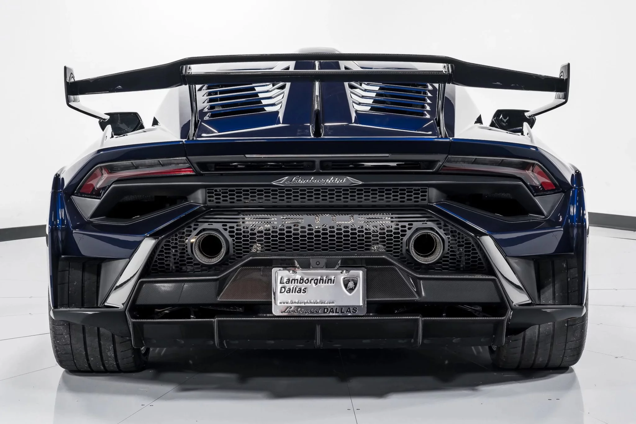 Blu Astraeus Lamborghini Huracán